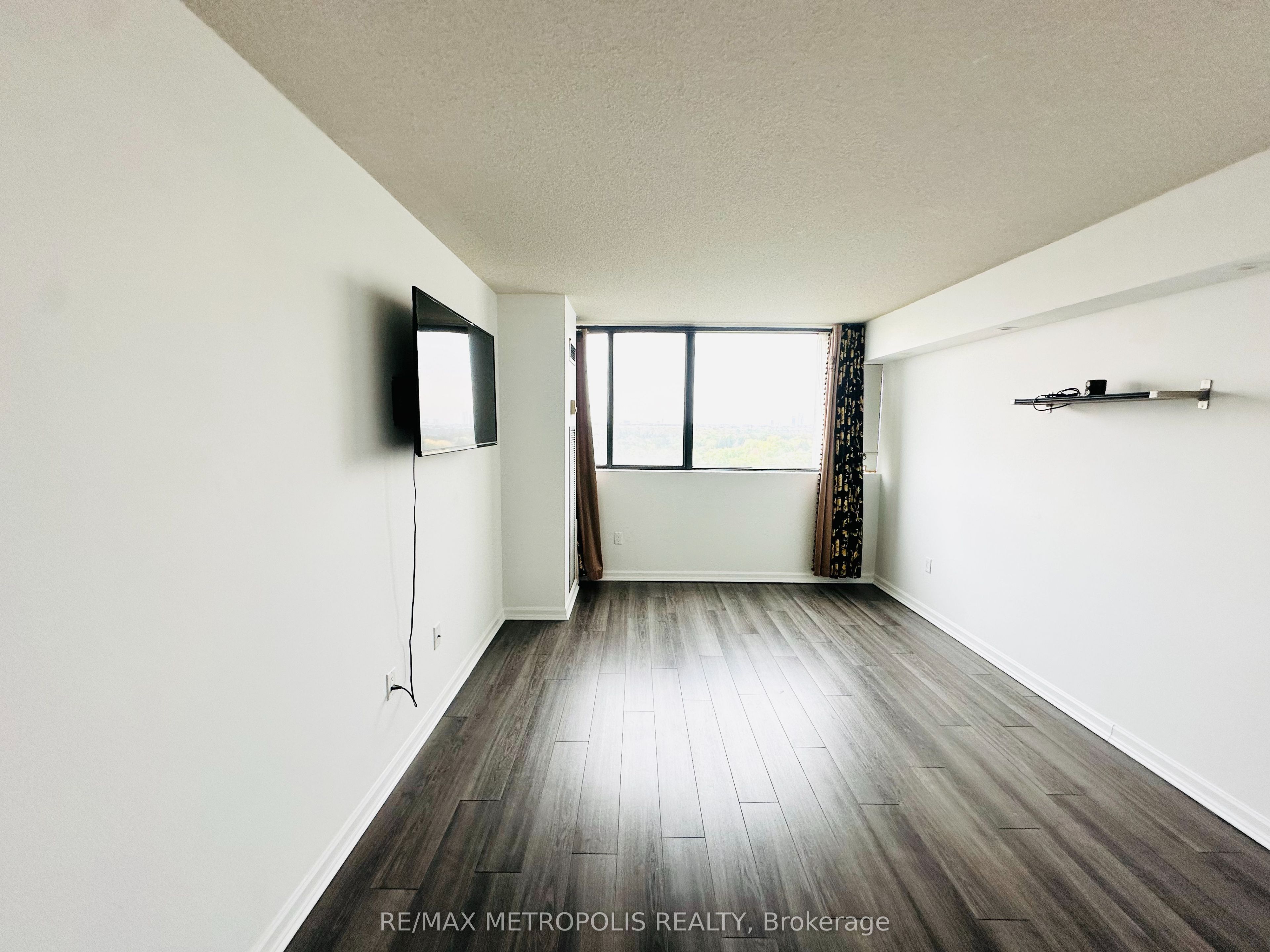 80 Antibes Drive 1207 Property Photo 4