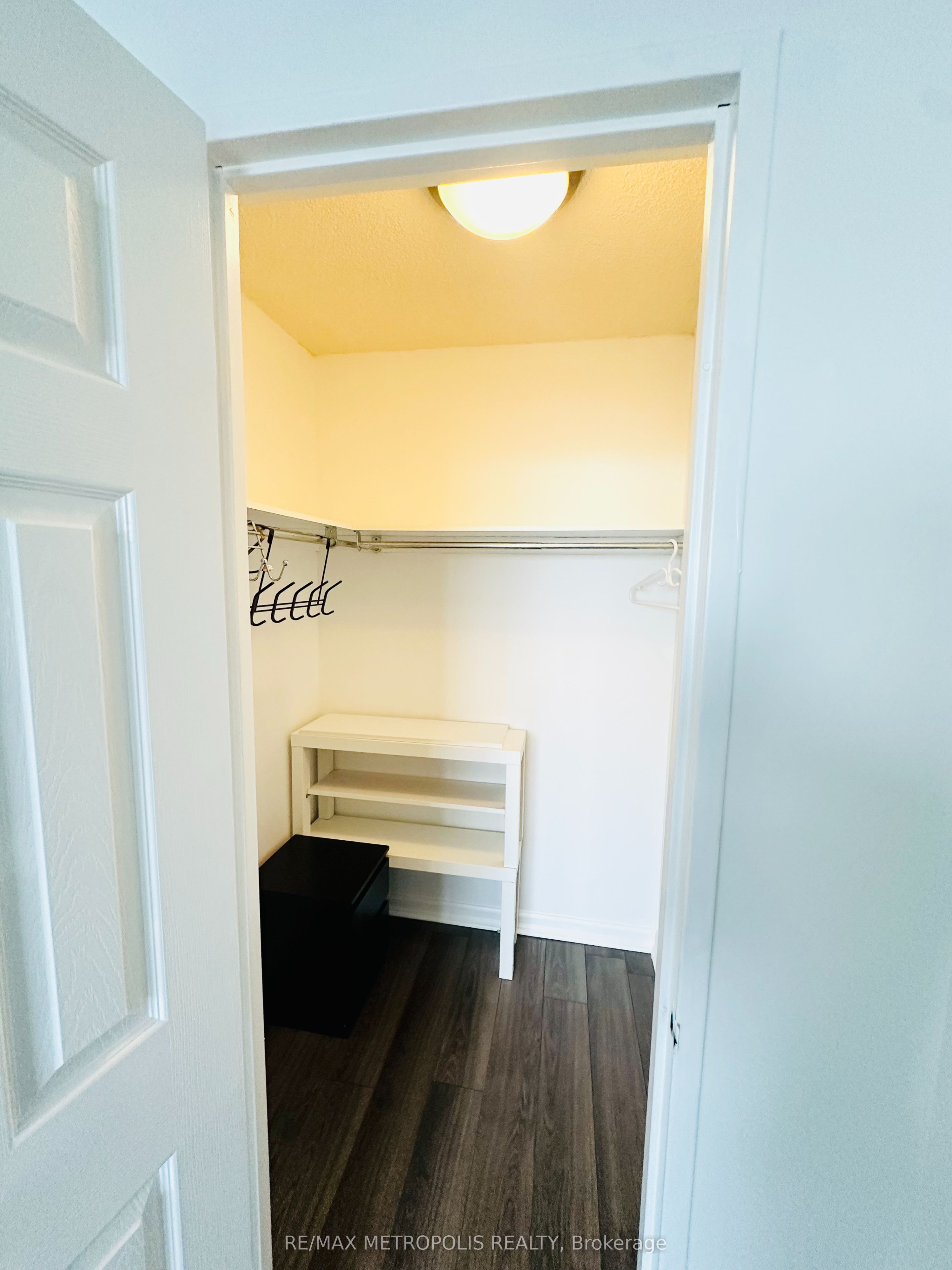 80 Antibes Drive 1207 Property Photo 7