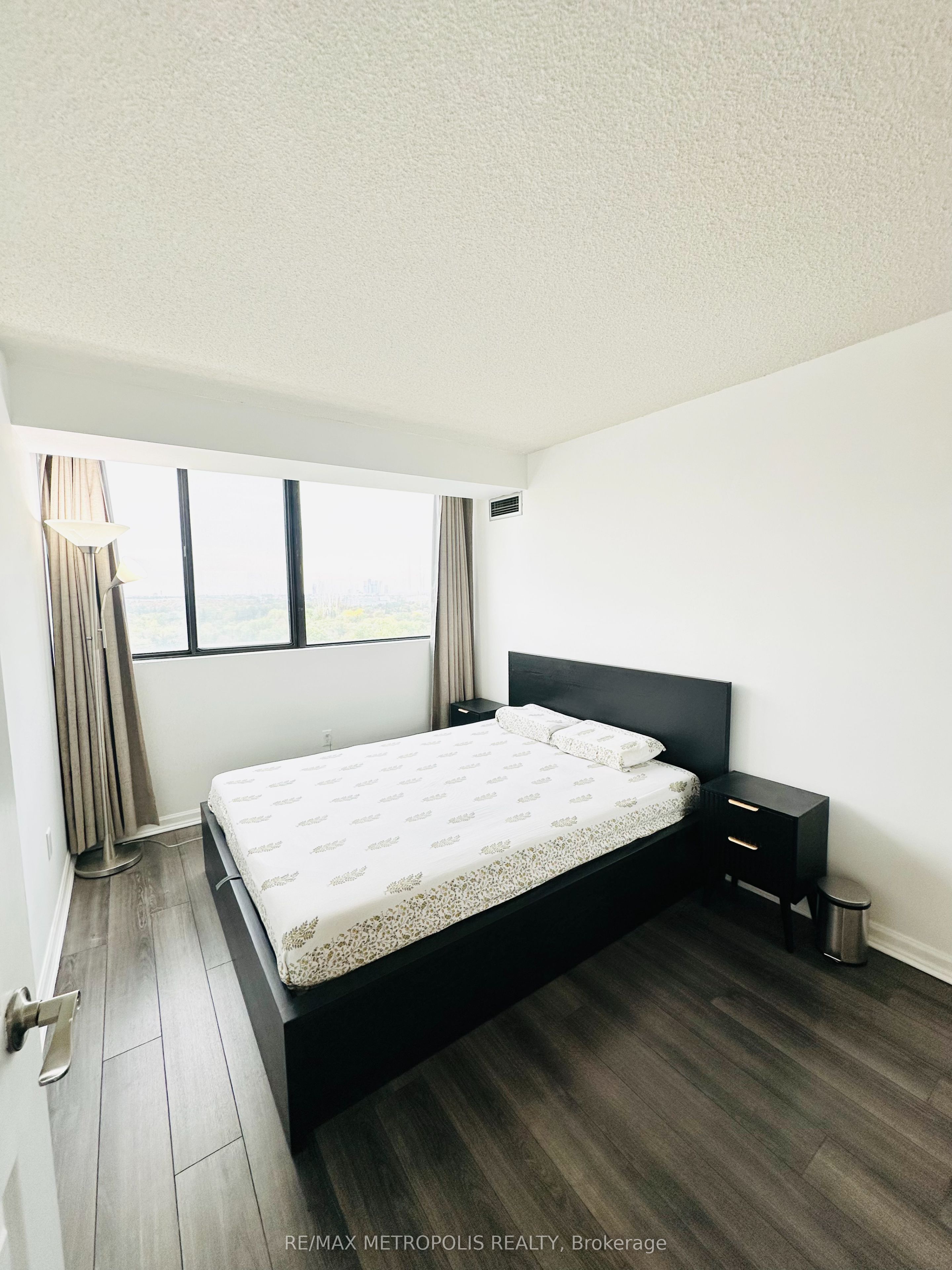 80 Antibes Drive 1207 Property Photo 11