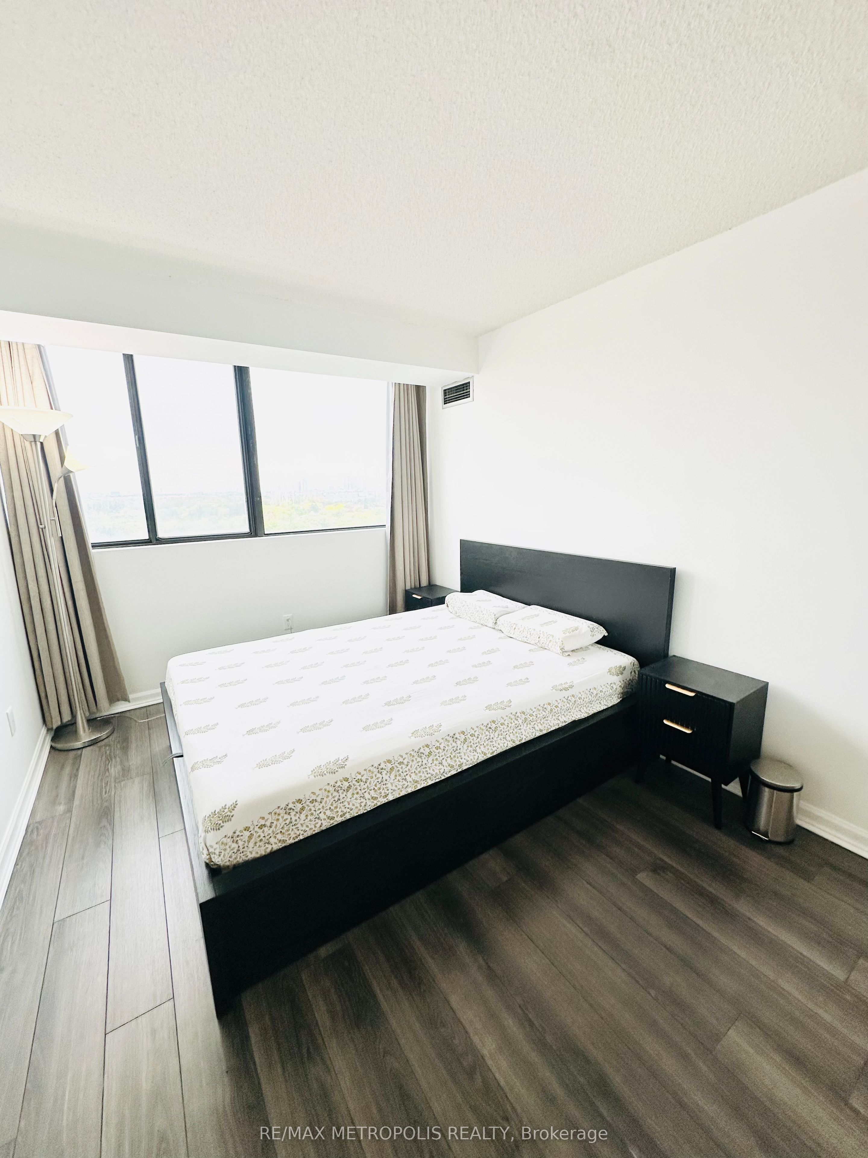 80 Antibes Drive 1207 Property Photo 12