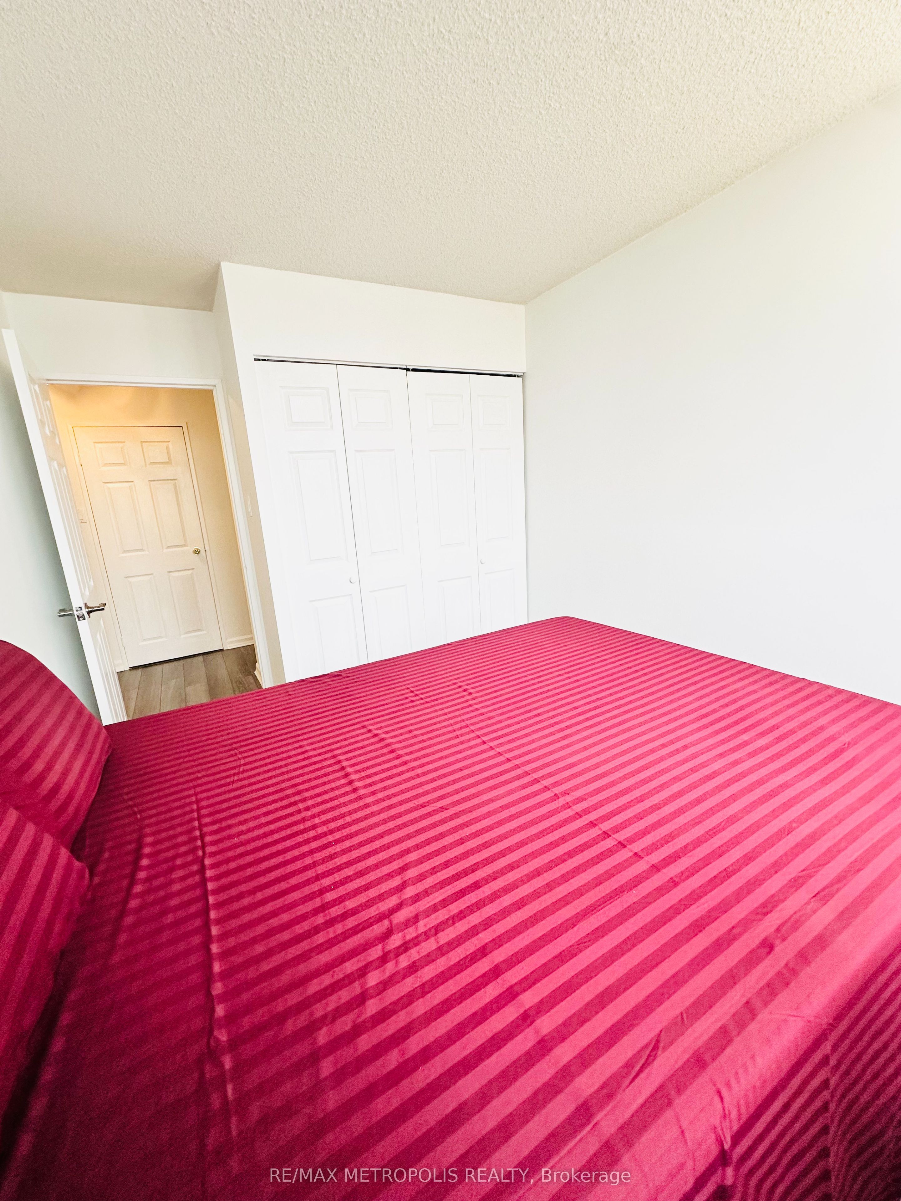 80 Antibes Drive 1207 Property Photo 20