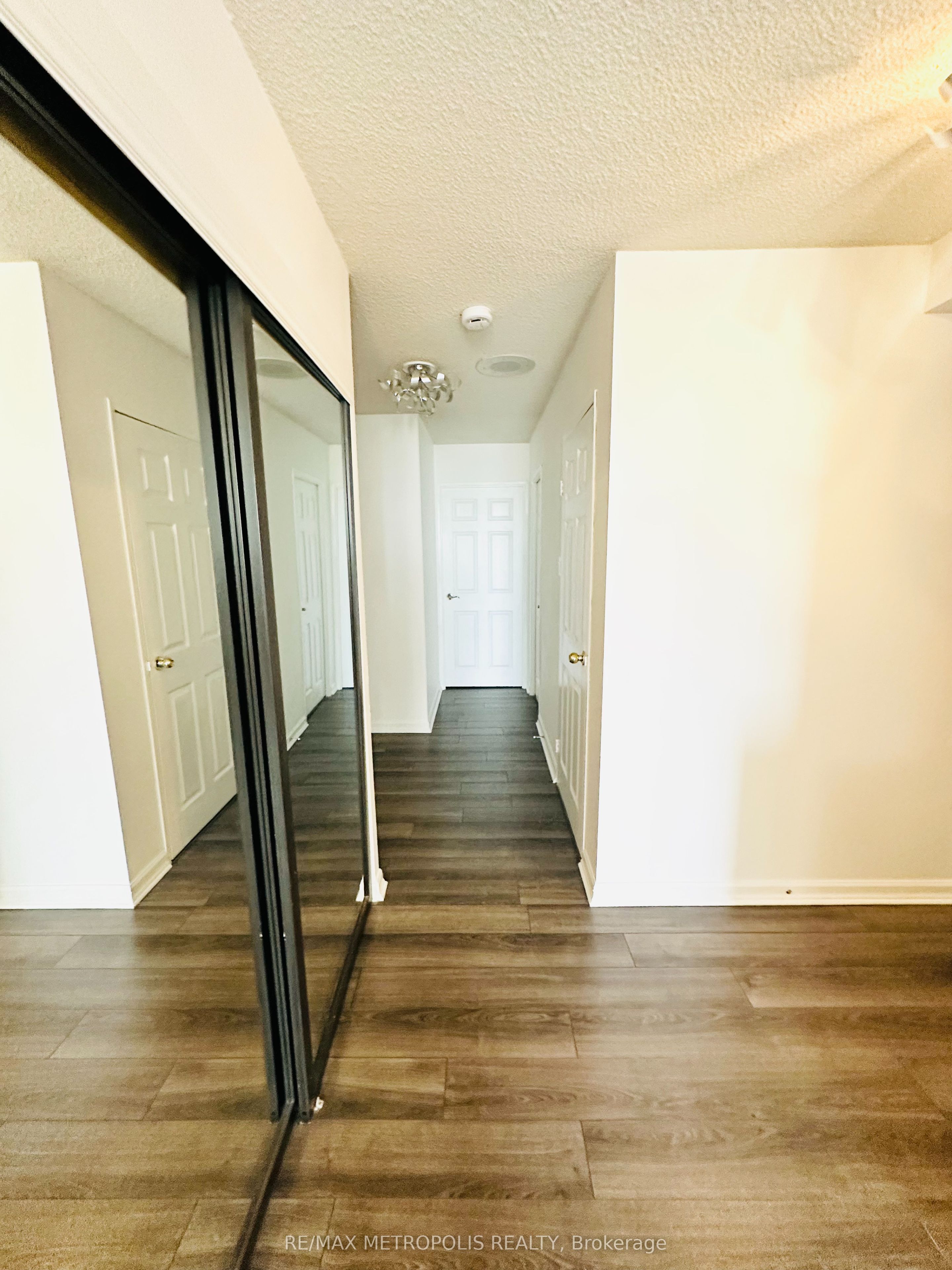 80 Antibes Drive 1207 Property Photo 22