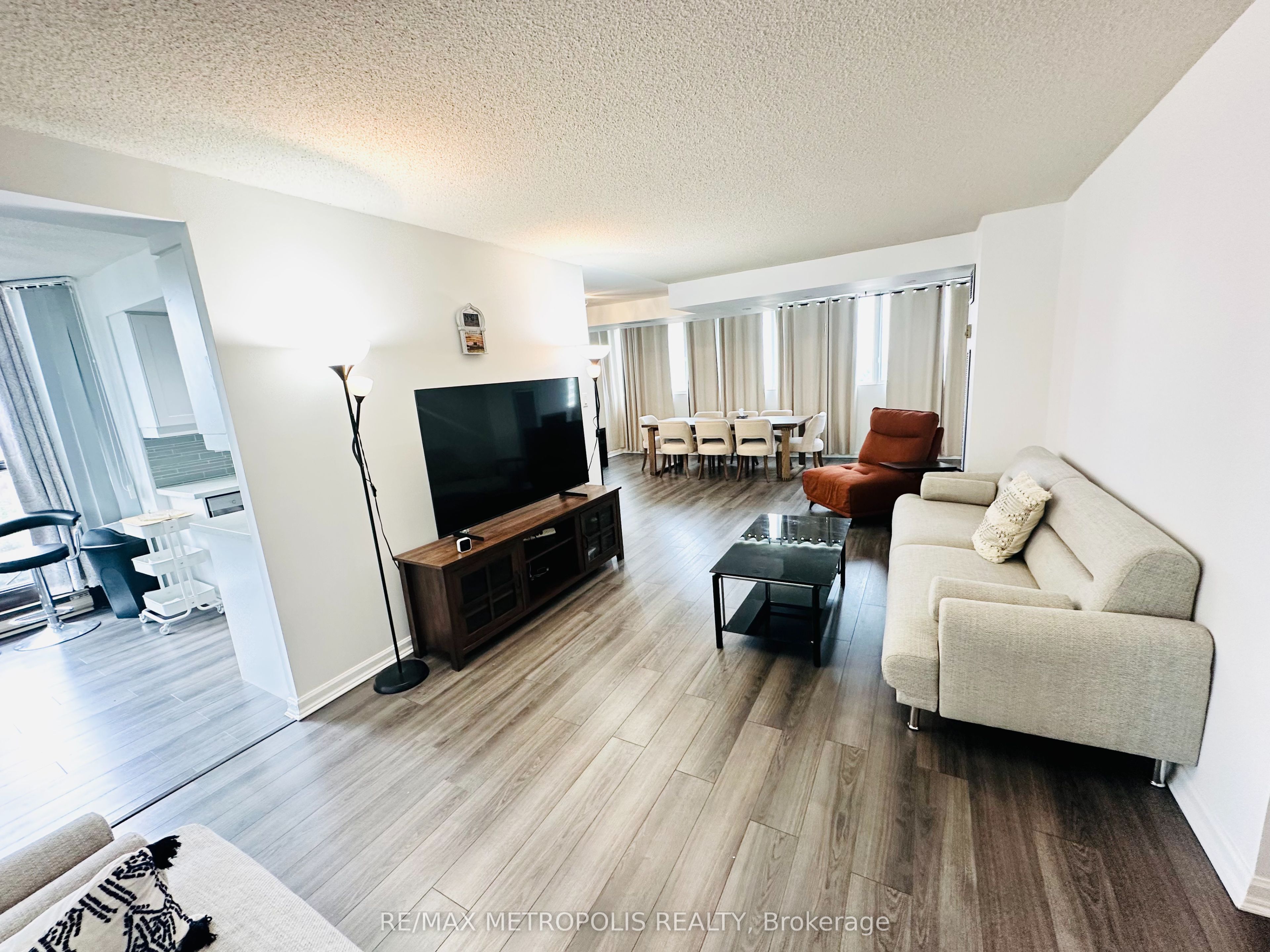 80 Antibes Drive 1207 Property Photo 26