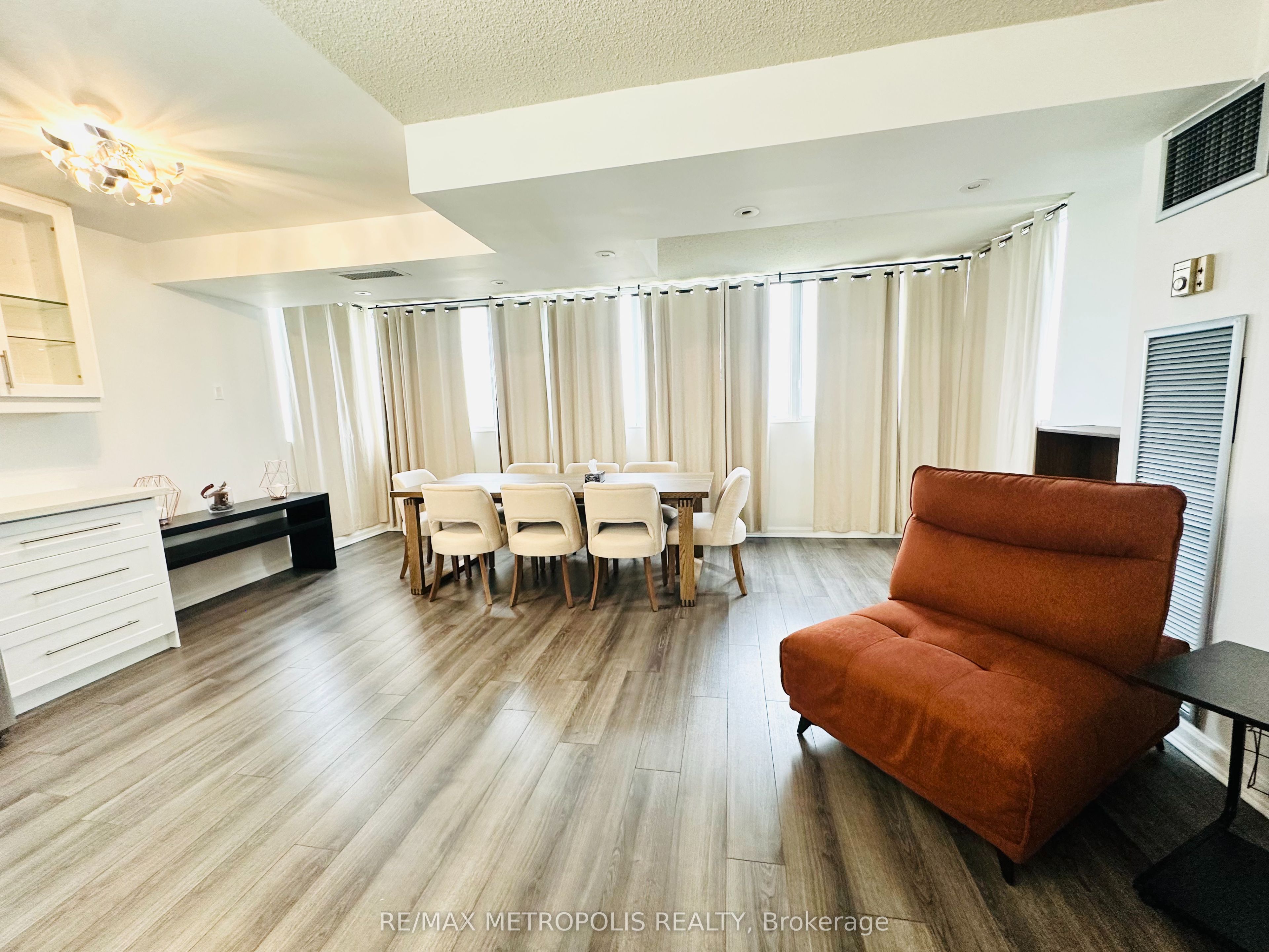 80 Antibes Drive 1207 Property Photo 31