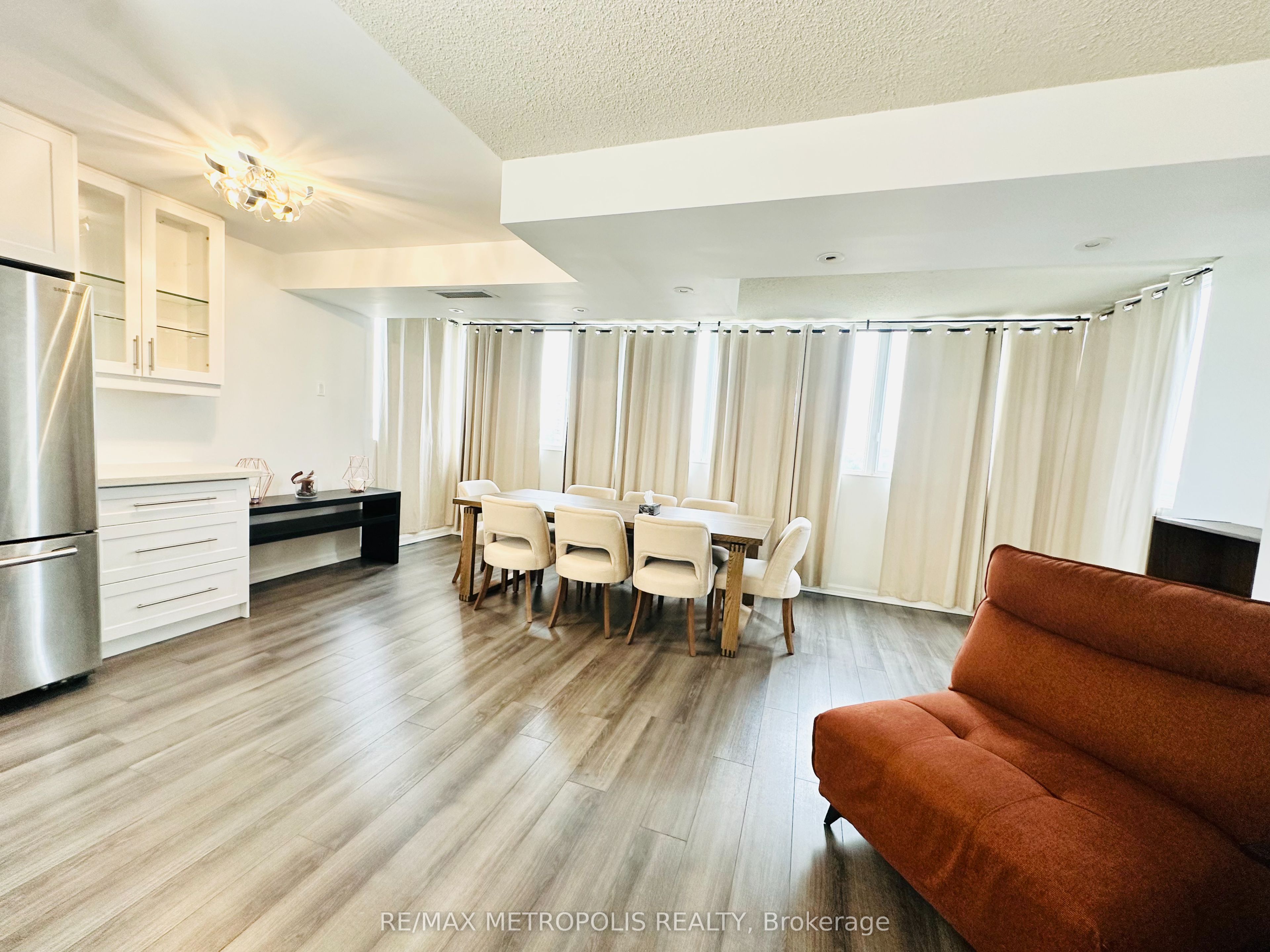 80 Antibes Drive 1207 Property Photo 32