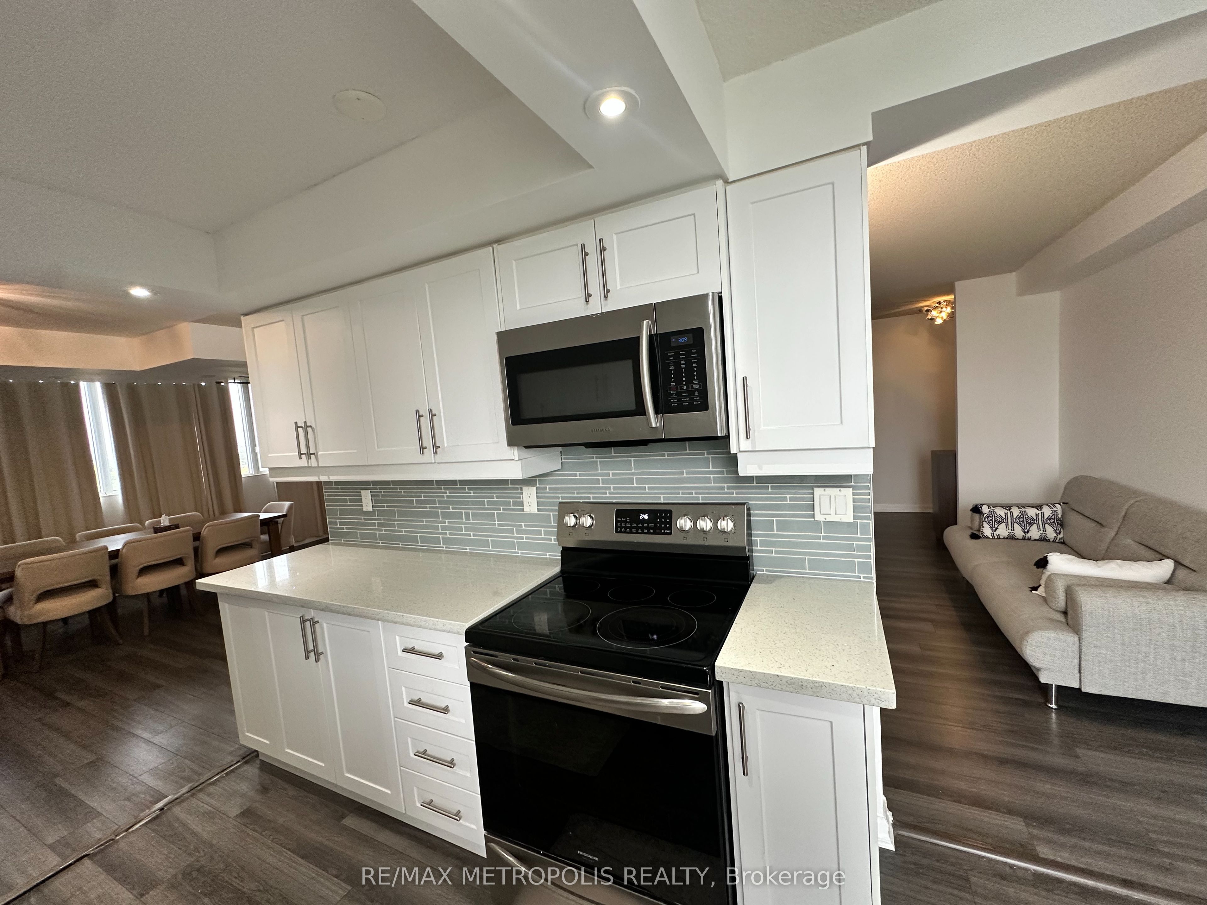 80 Antibes Drive 1207 Property Photo 40