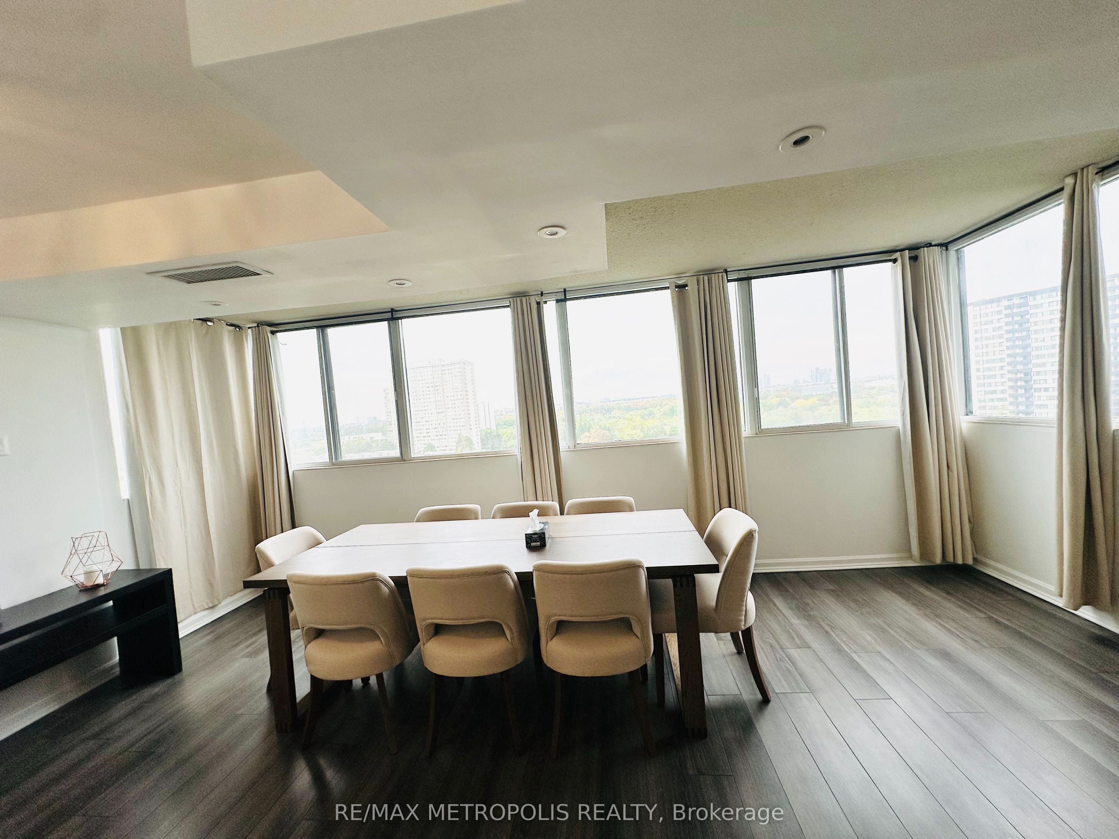 80 Antibes Drive 1207 Property Photo 50