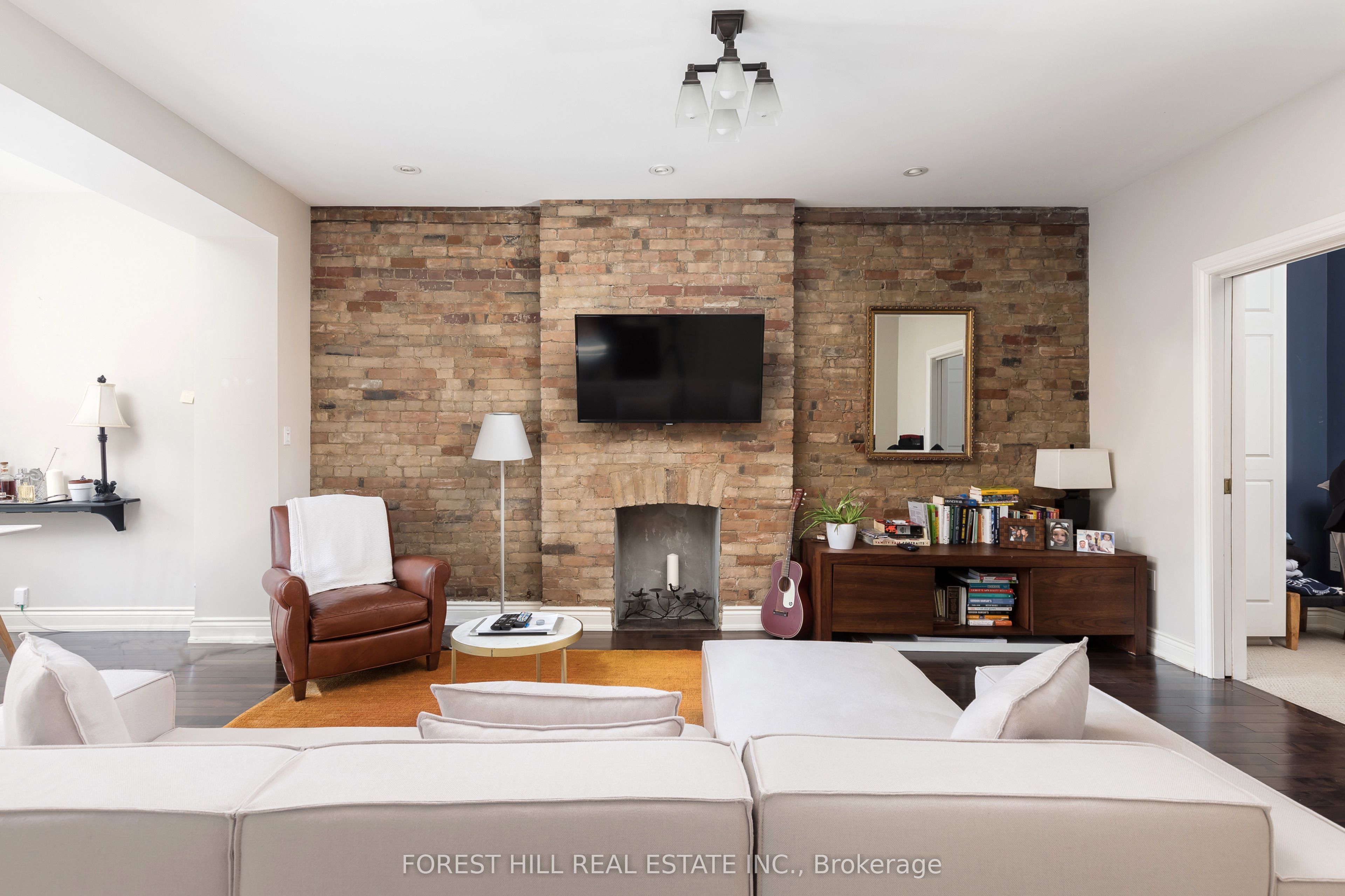 105 Balmoral Avenue Property Photo 3