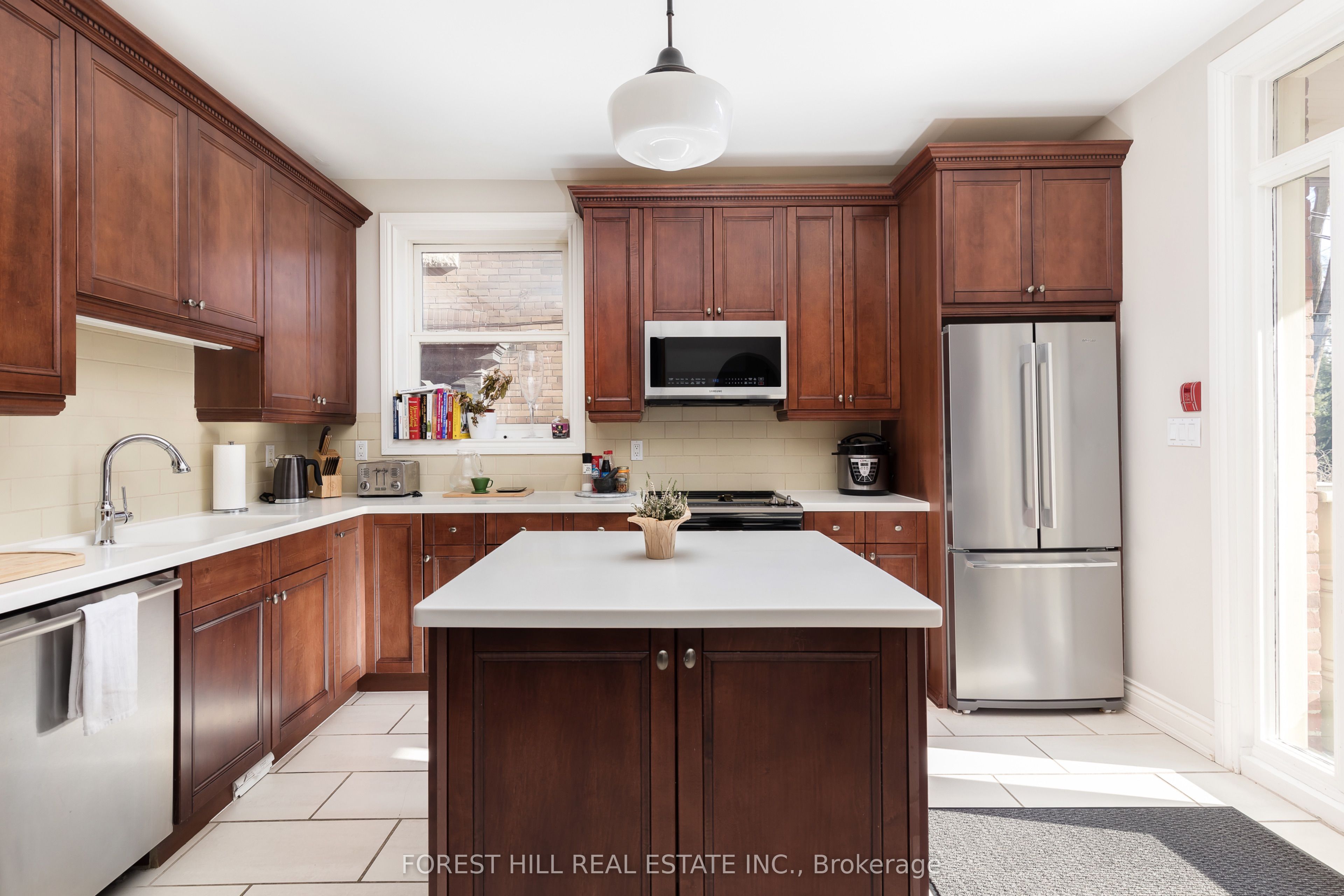105 Balmoral Avenue Property Photo 7