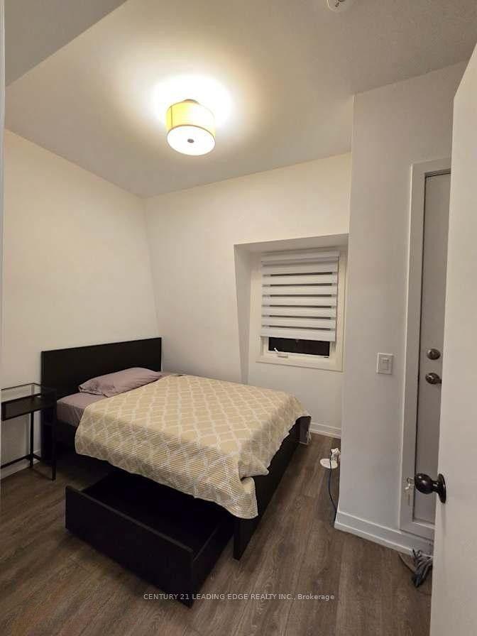 9 Spruce Pines Crescent Room 5 Property Photo 2