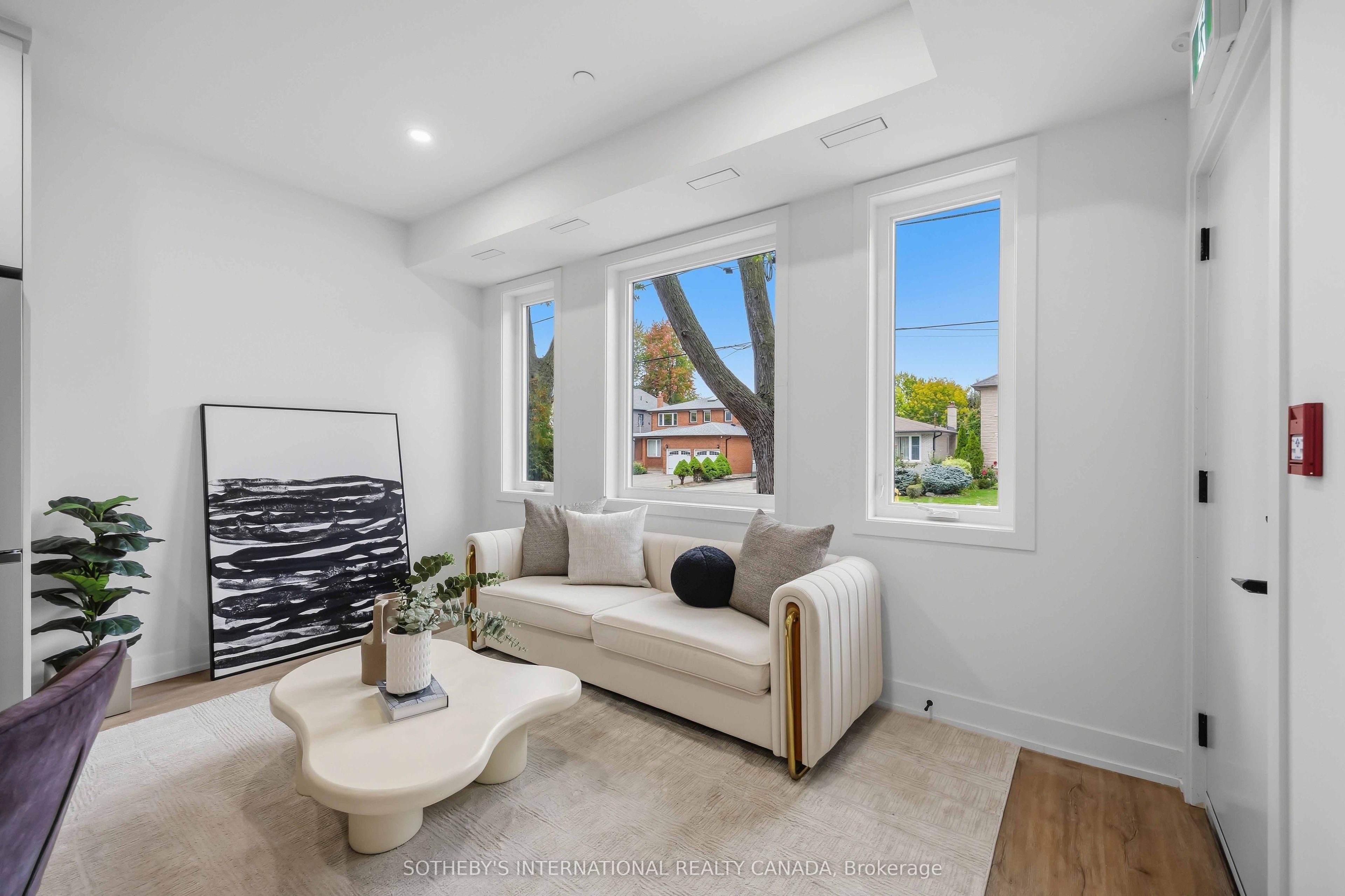207 Connaught Avenue 1 Property Photo 2