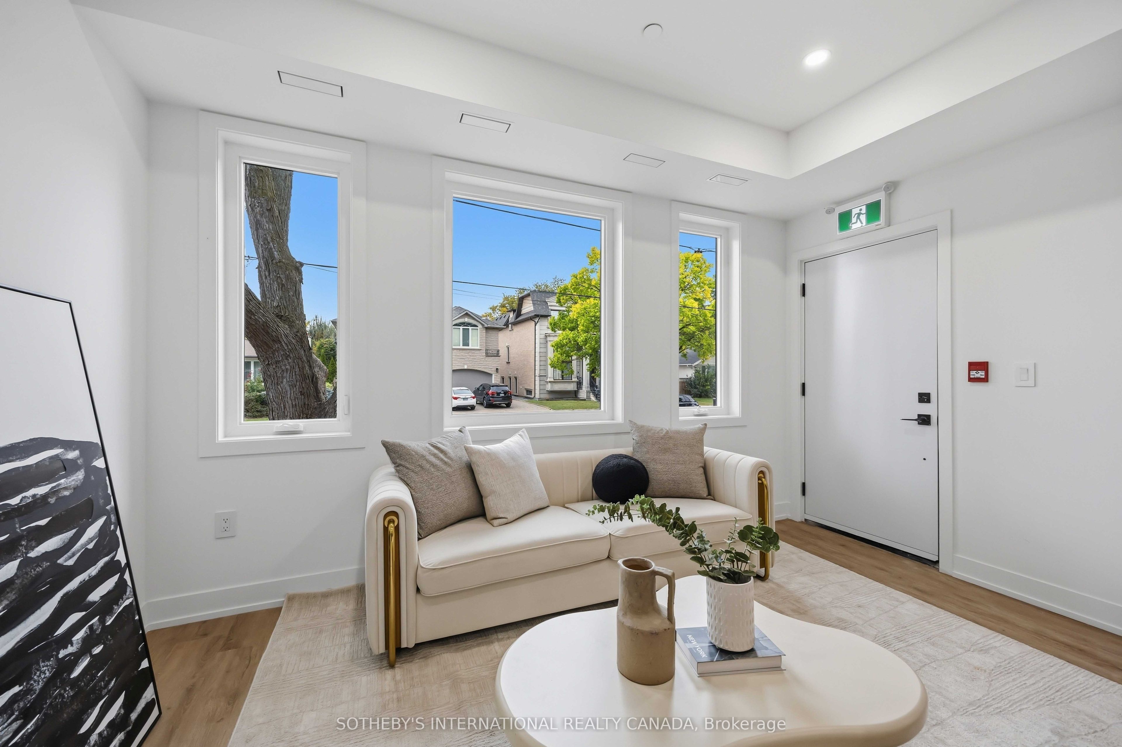 207 Connaught Avenue 1 Property Photo 3
