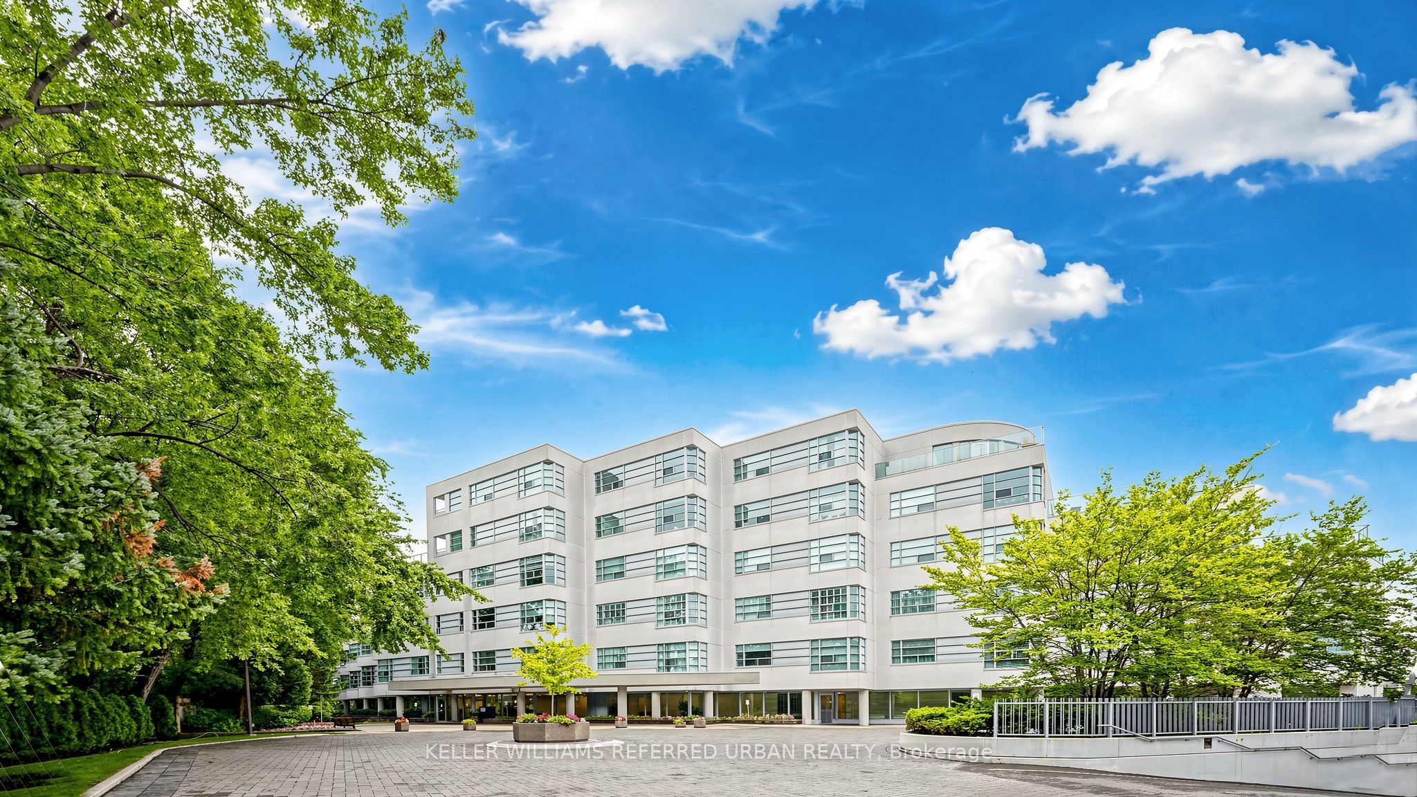 1 Watergarden Way 5 Property Photo 1