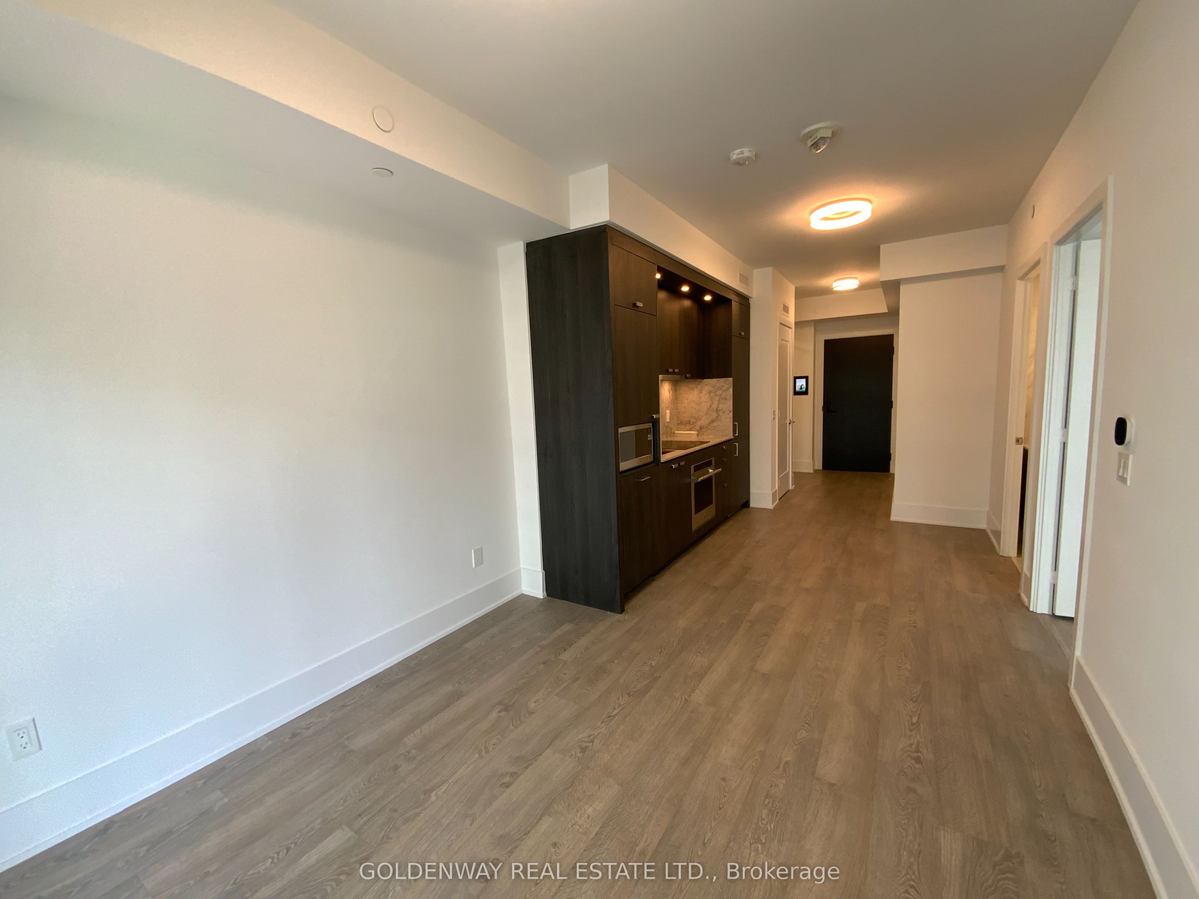 470 Front Street W 1101 Property Photo 6