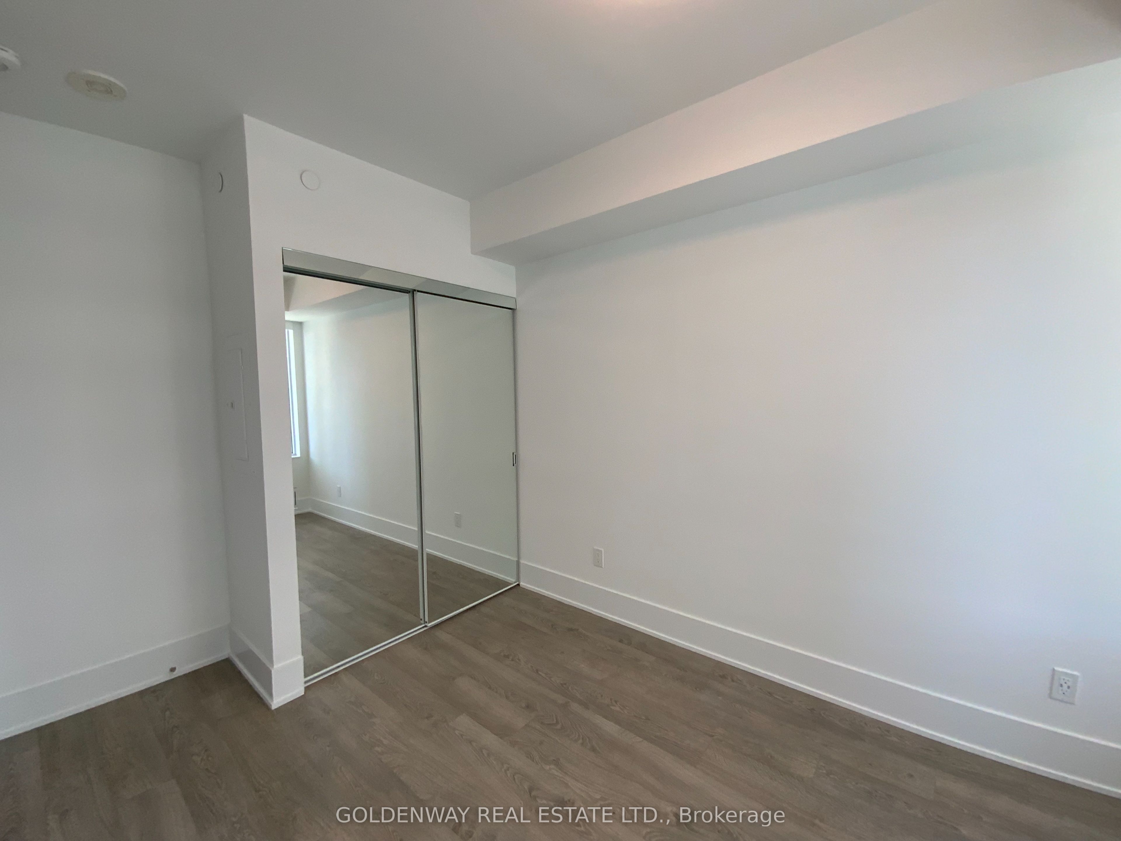 470 Front Street W 1101 Property Photo 11