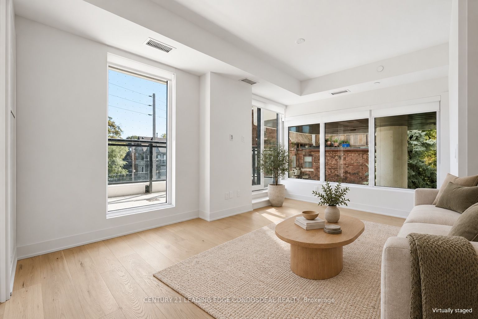 322 Dupont Street 207 Property Photo 6