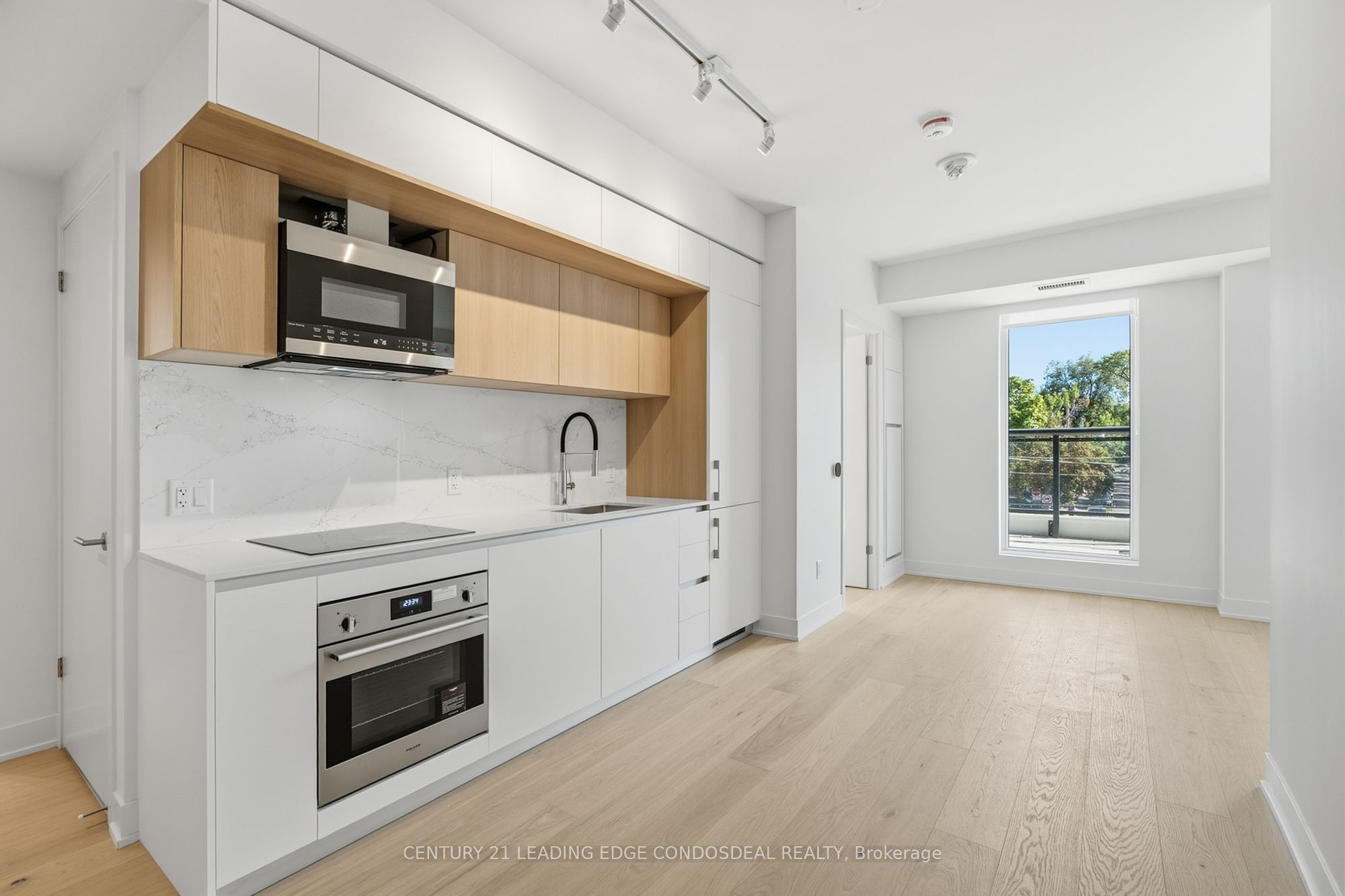 322 Dupont Street 207 Property Photo 8