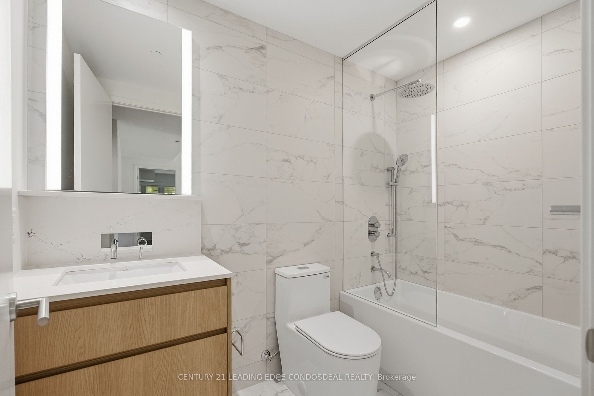 322 Dupont Street 207 Property Photo 18
