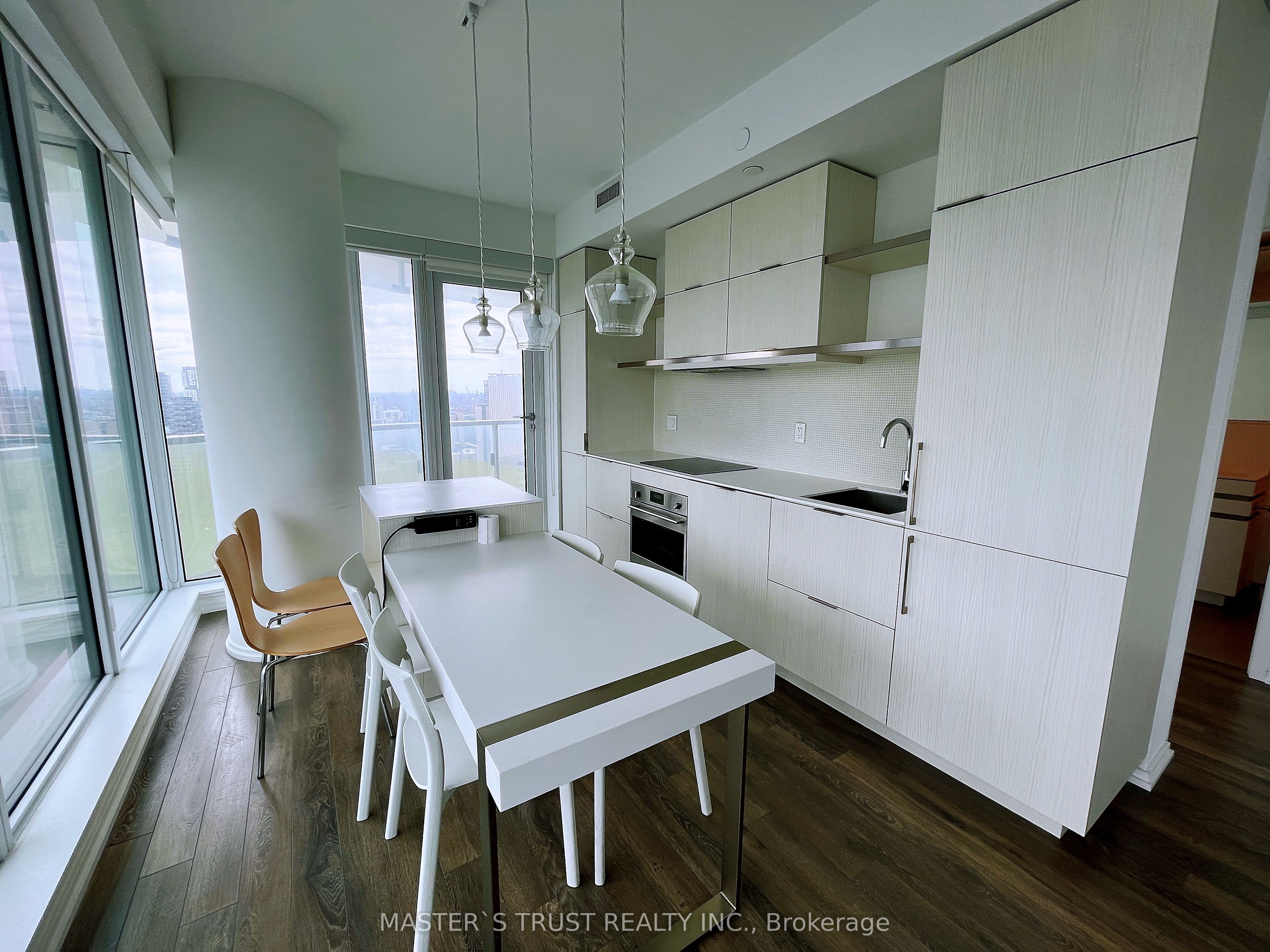 197 Yonge Street 2609 Property Photo 6