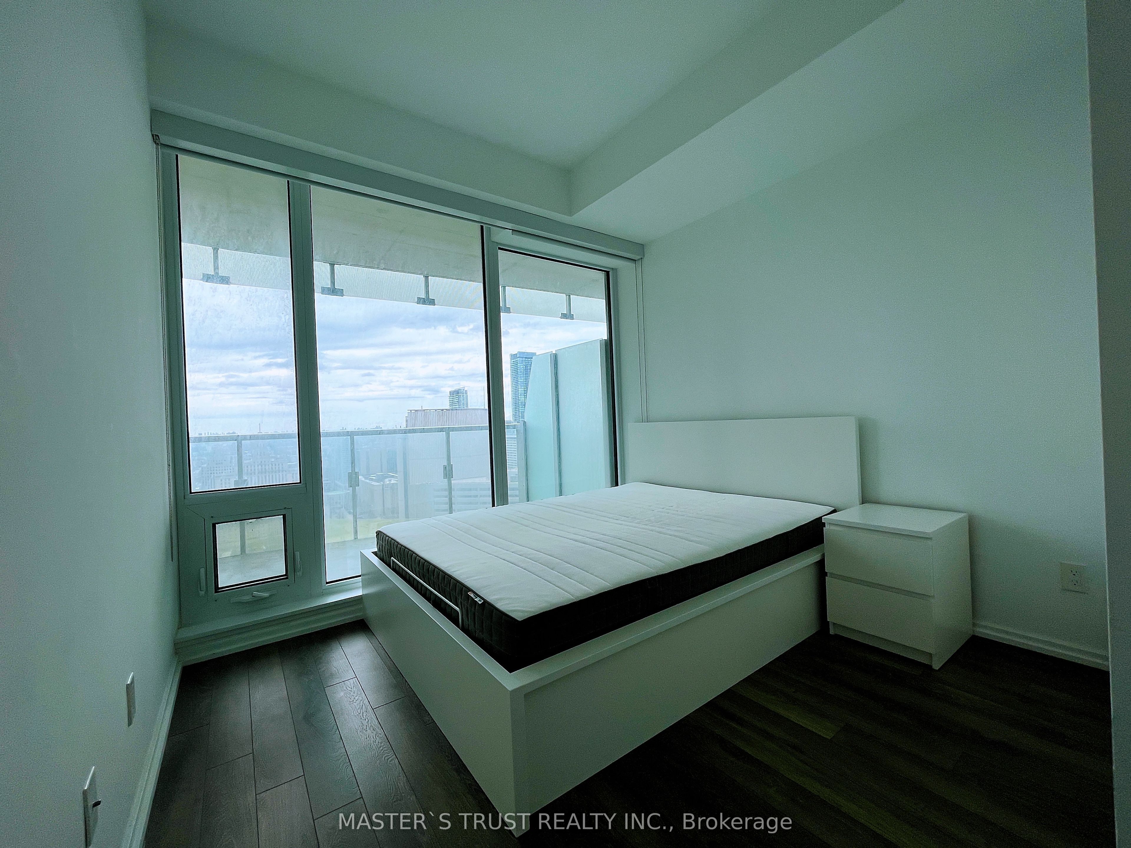 197 Yonge Street 2609 Property Photo 10