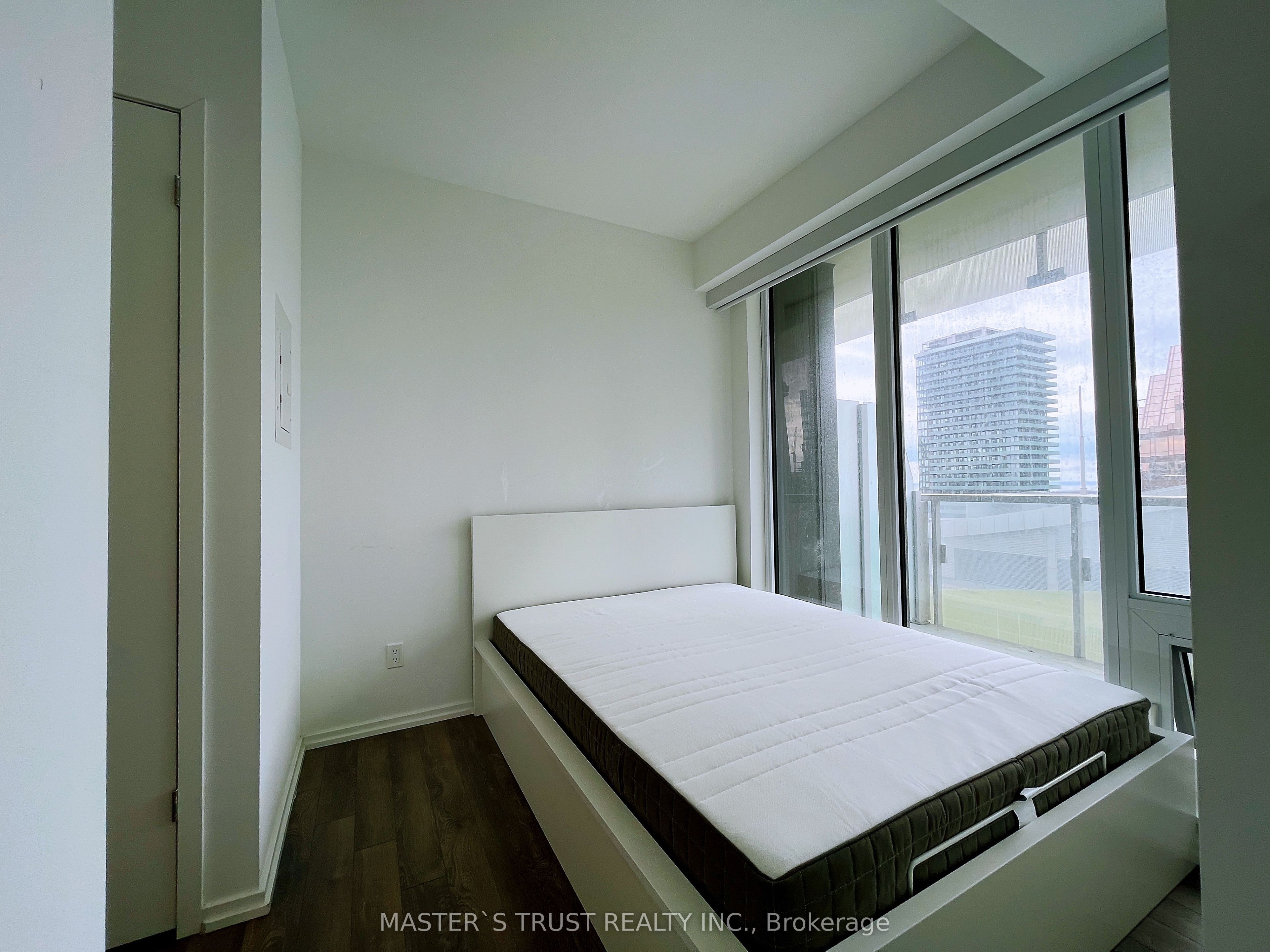 197 Yonge Street 2609 Property Photo 12