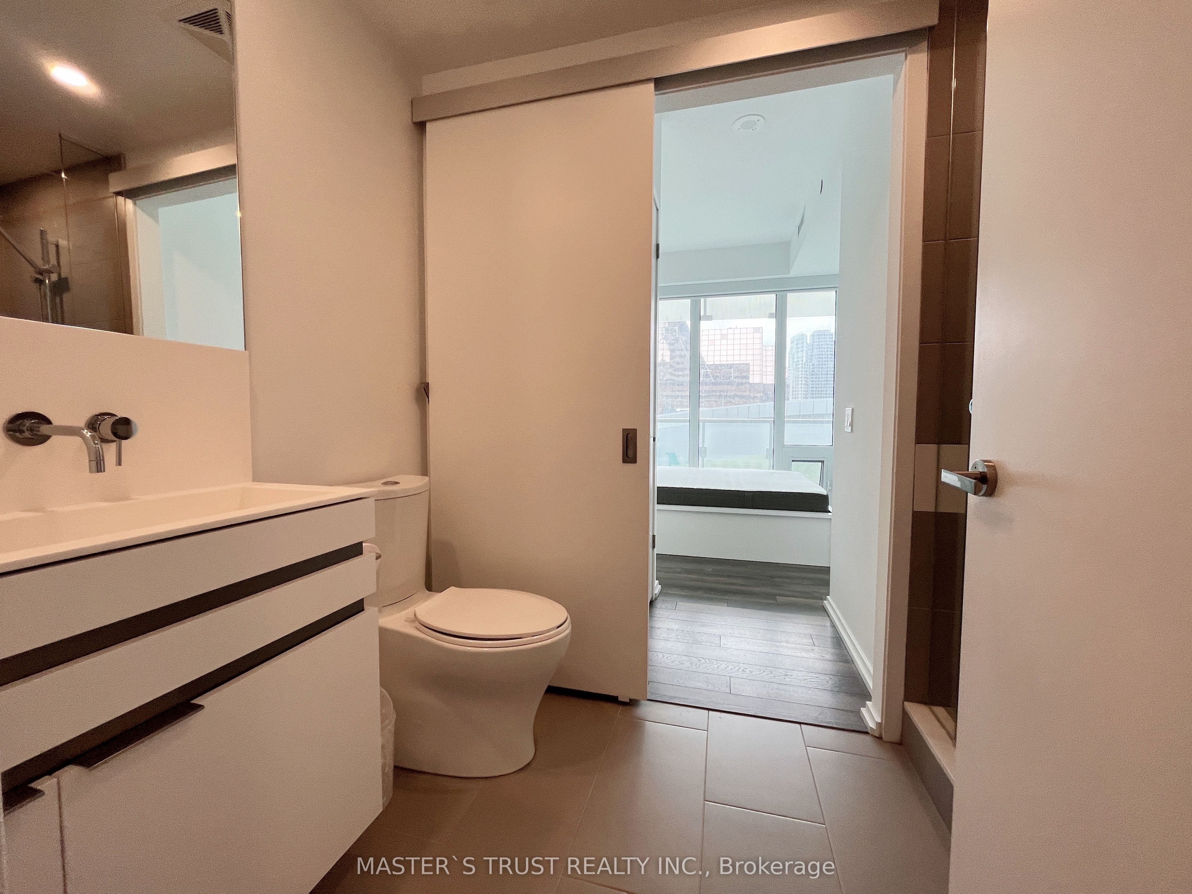 197 Yonge Street 2609 Property Photo 14