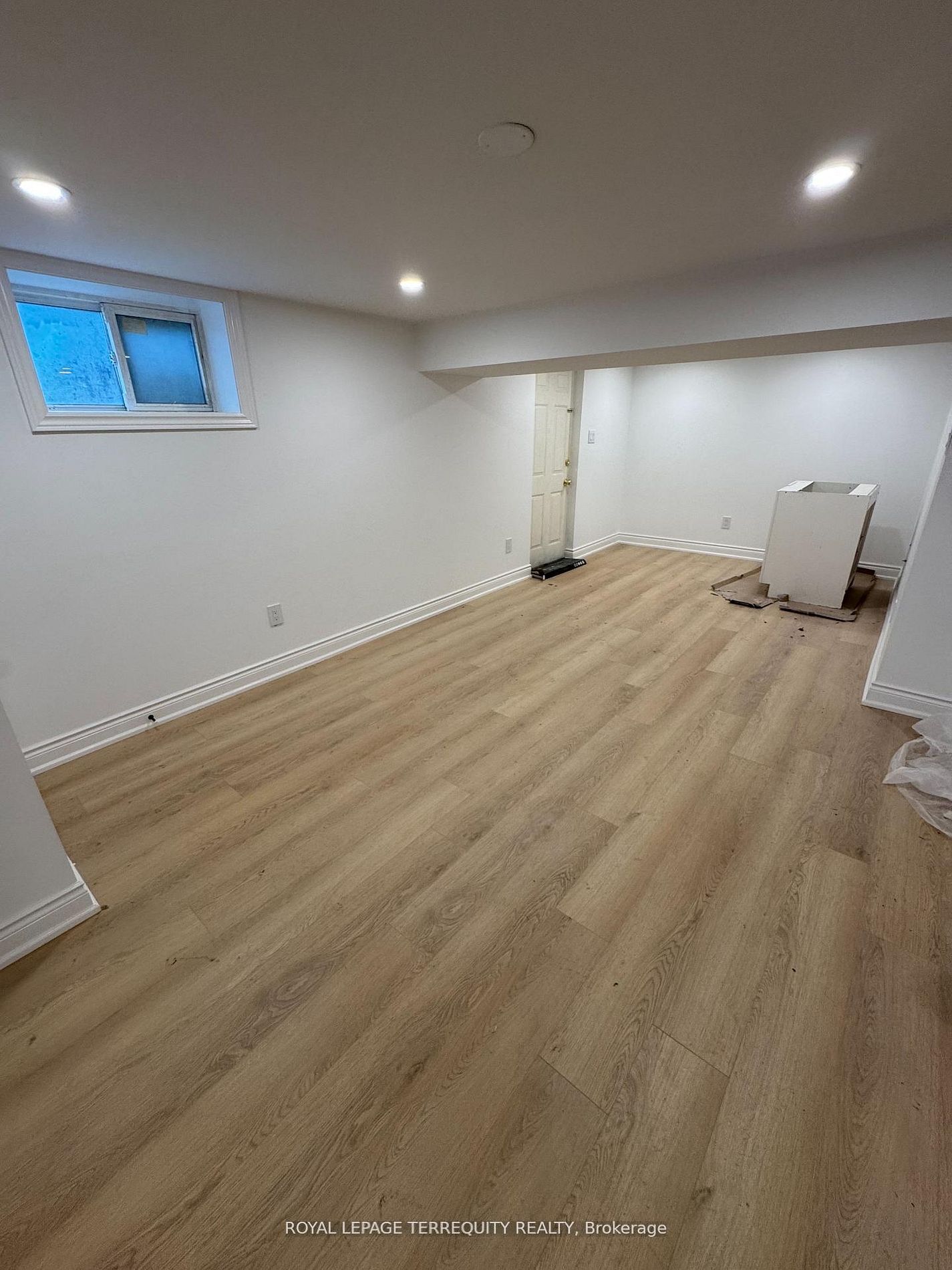 191 Finch Avenue W Property Photo 9