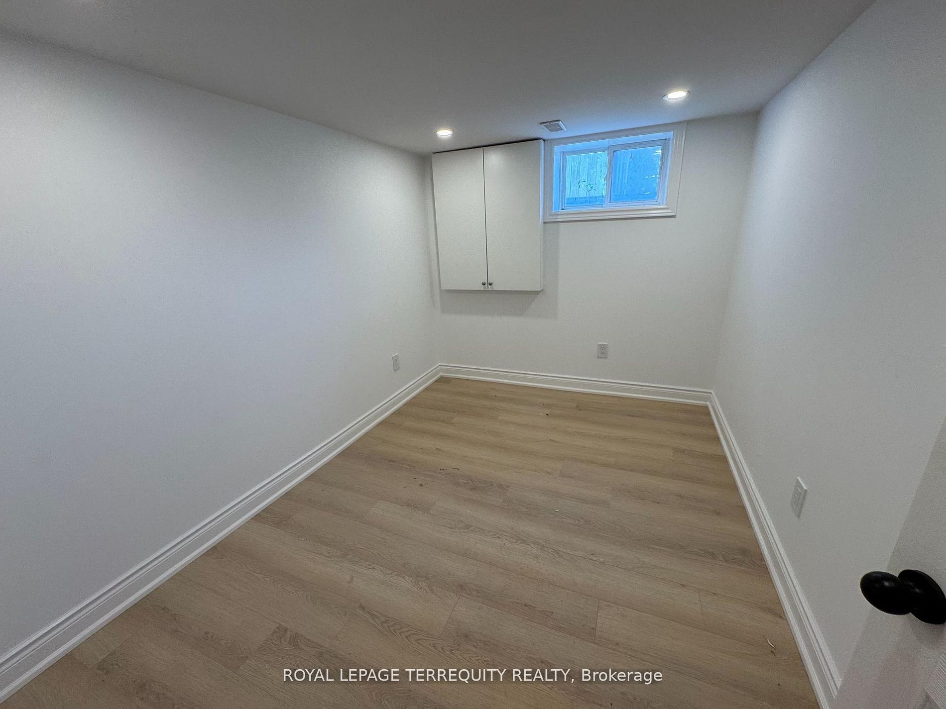 191 Finch Avenue W Property Photo 11