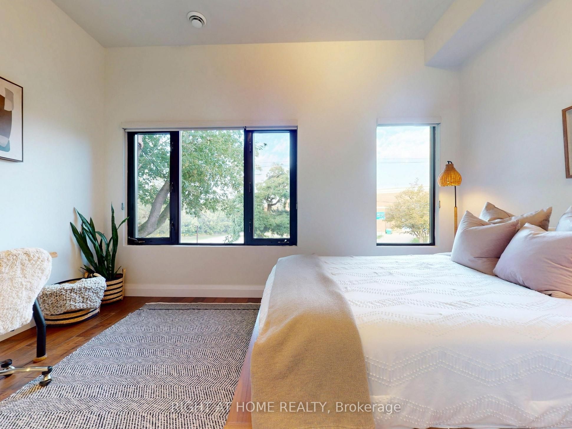 386 Rosewell Avenue Property Photo 15