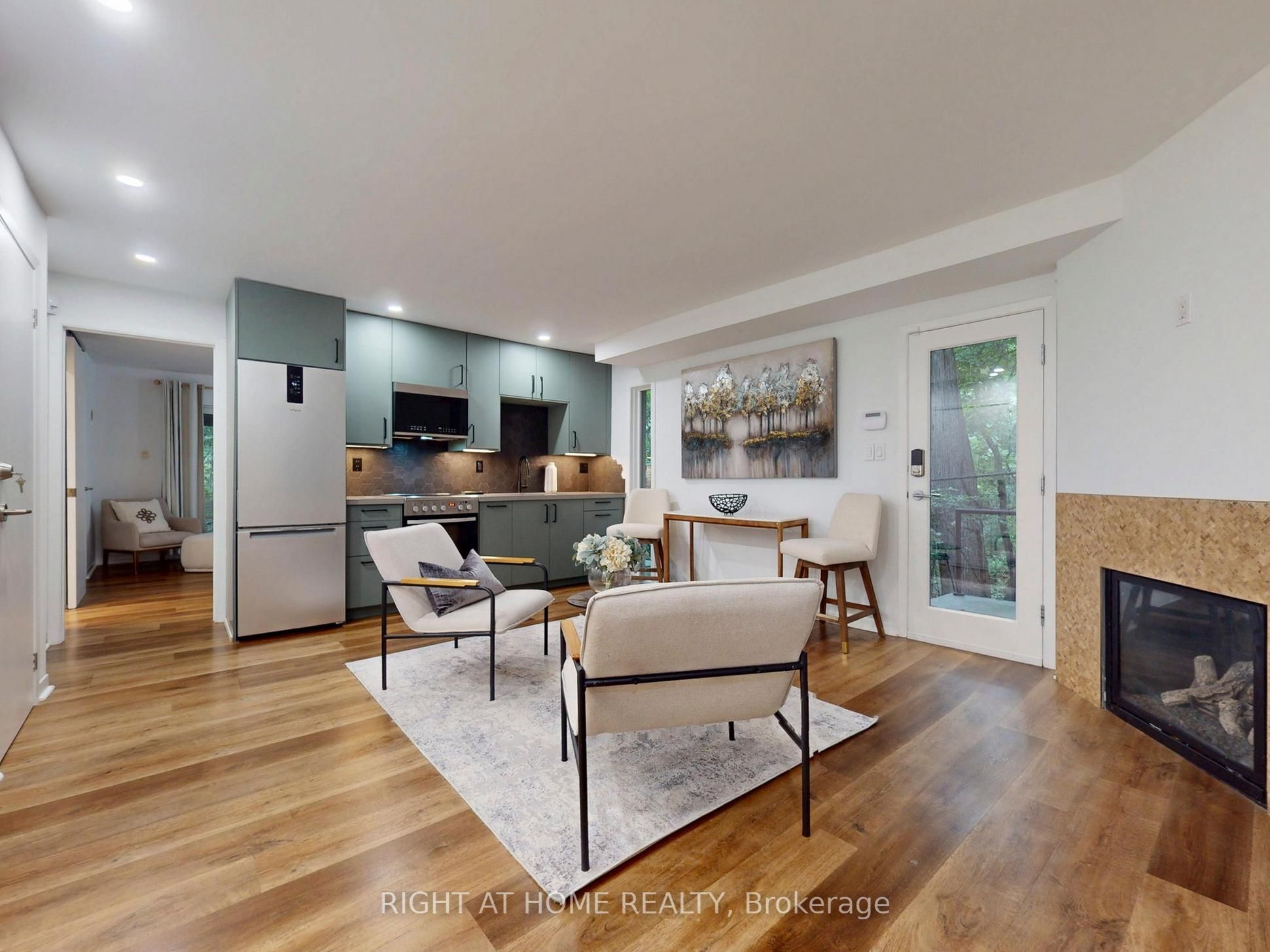 386 Rosewell Avenue Property Photo 26