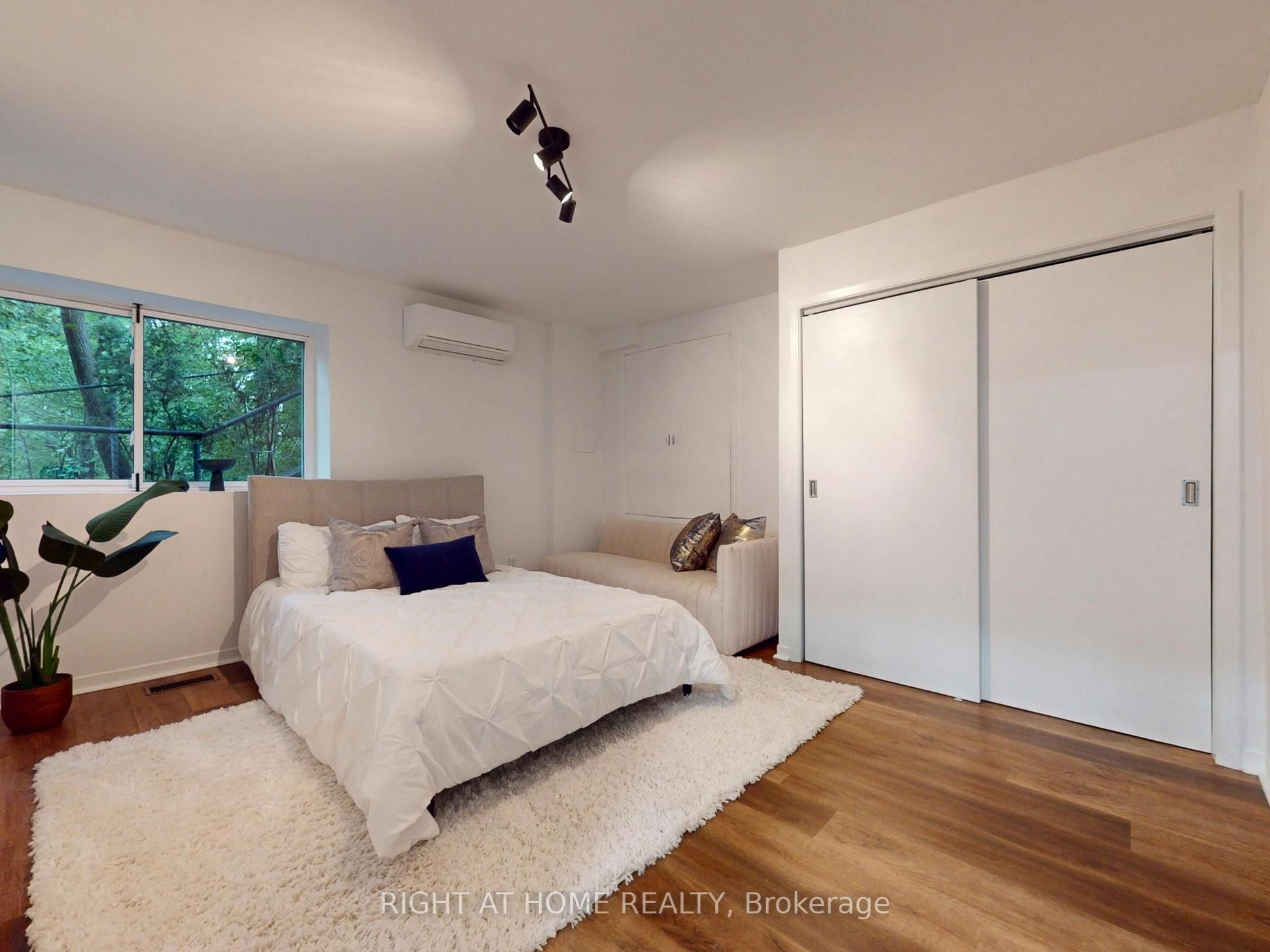386 Rosewell Avenue Property Photo 31
