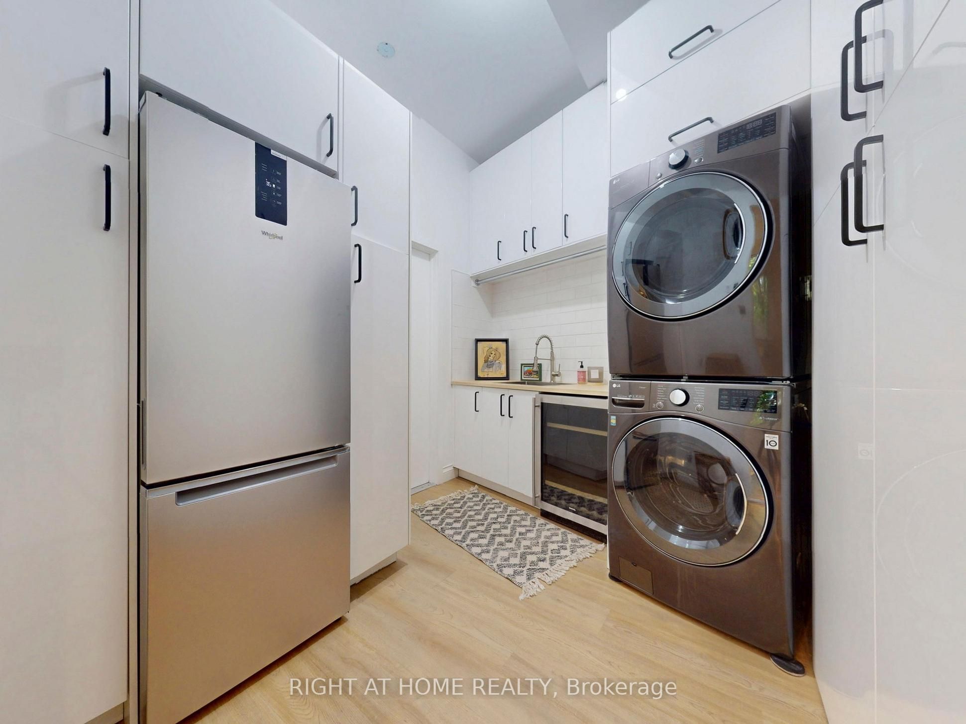 386 Rosewell Avenue Property Photo 40