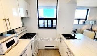 105 Mccaul Street 701 Property Photo 3