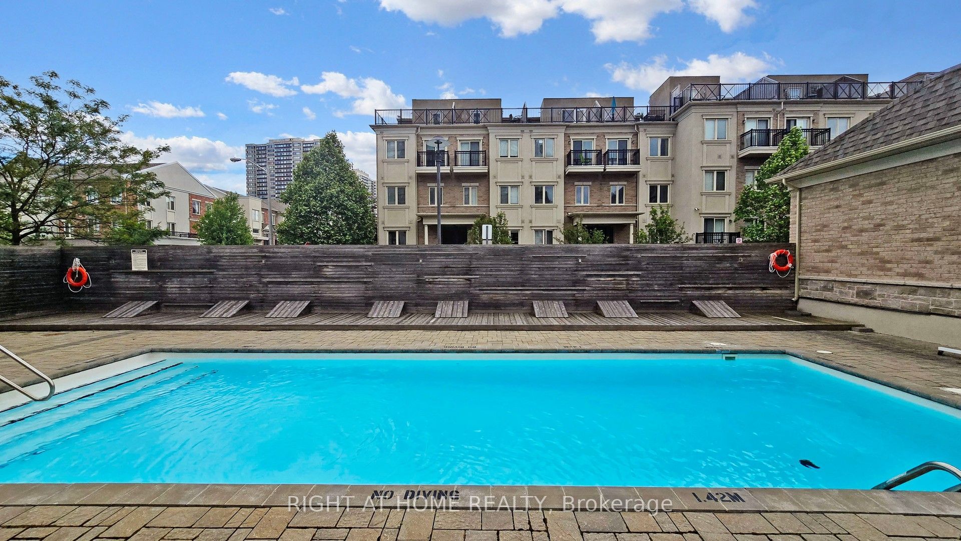 17 Coneflower Crescent 108 Property Photo 1