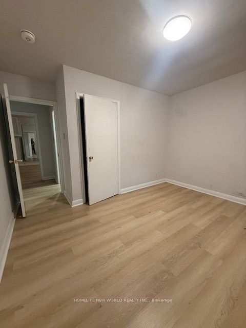 2 Yewfield Crescent Property Photo 8