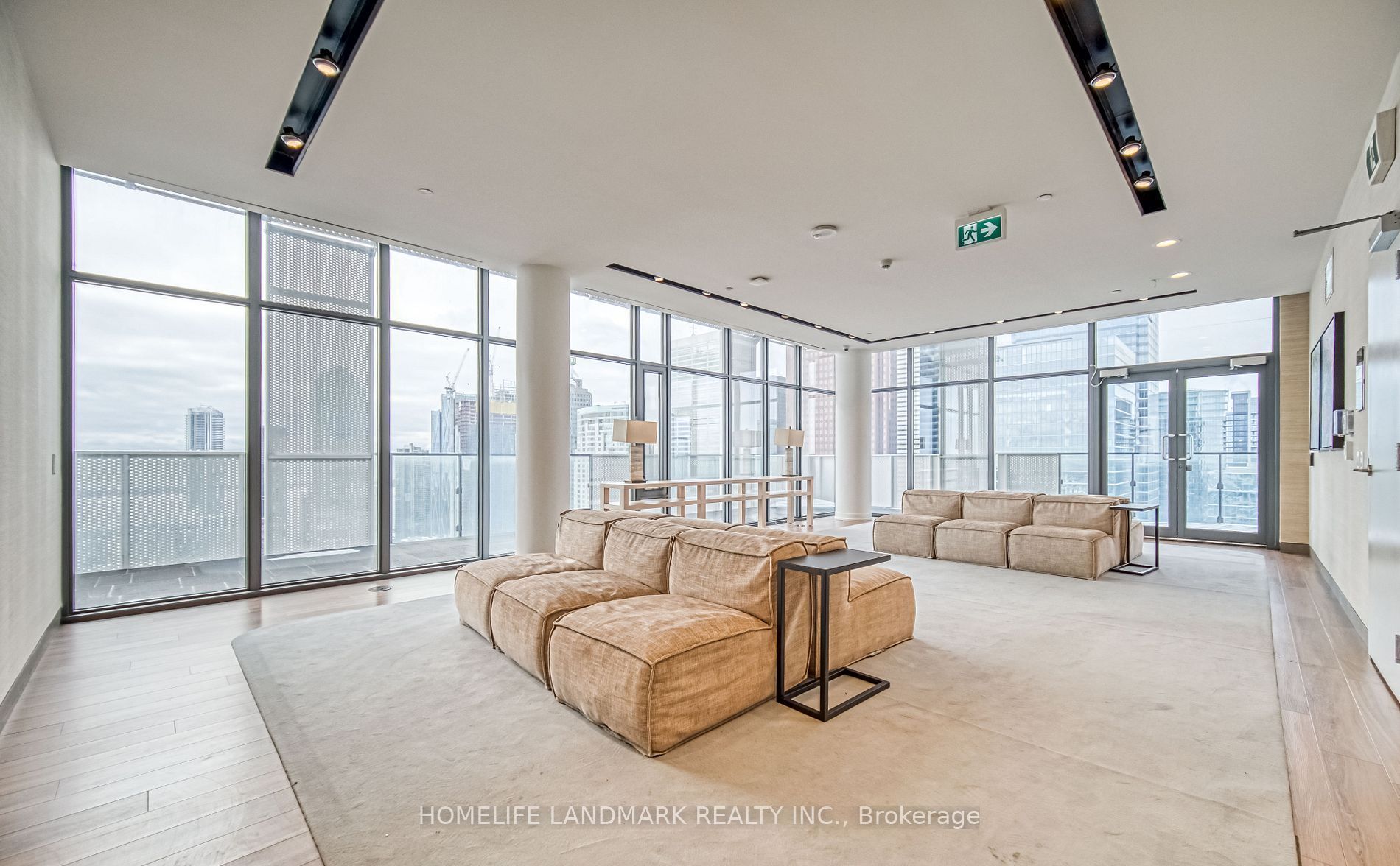 20 Lombard Street 4201 Property Photo 26