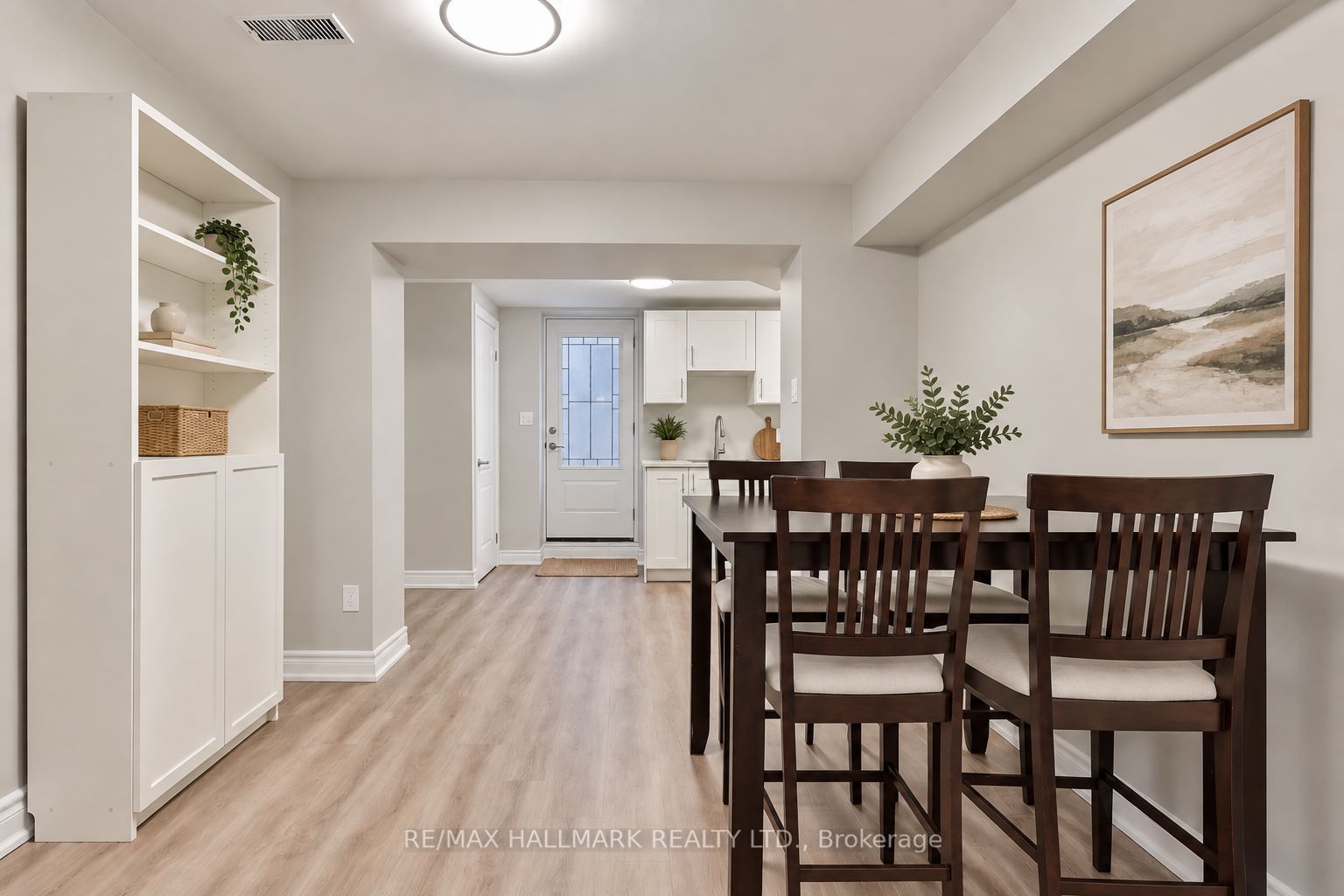 18 Aldenham Crescent Lower Property Photo 6
