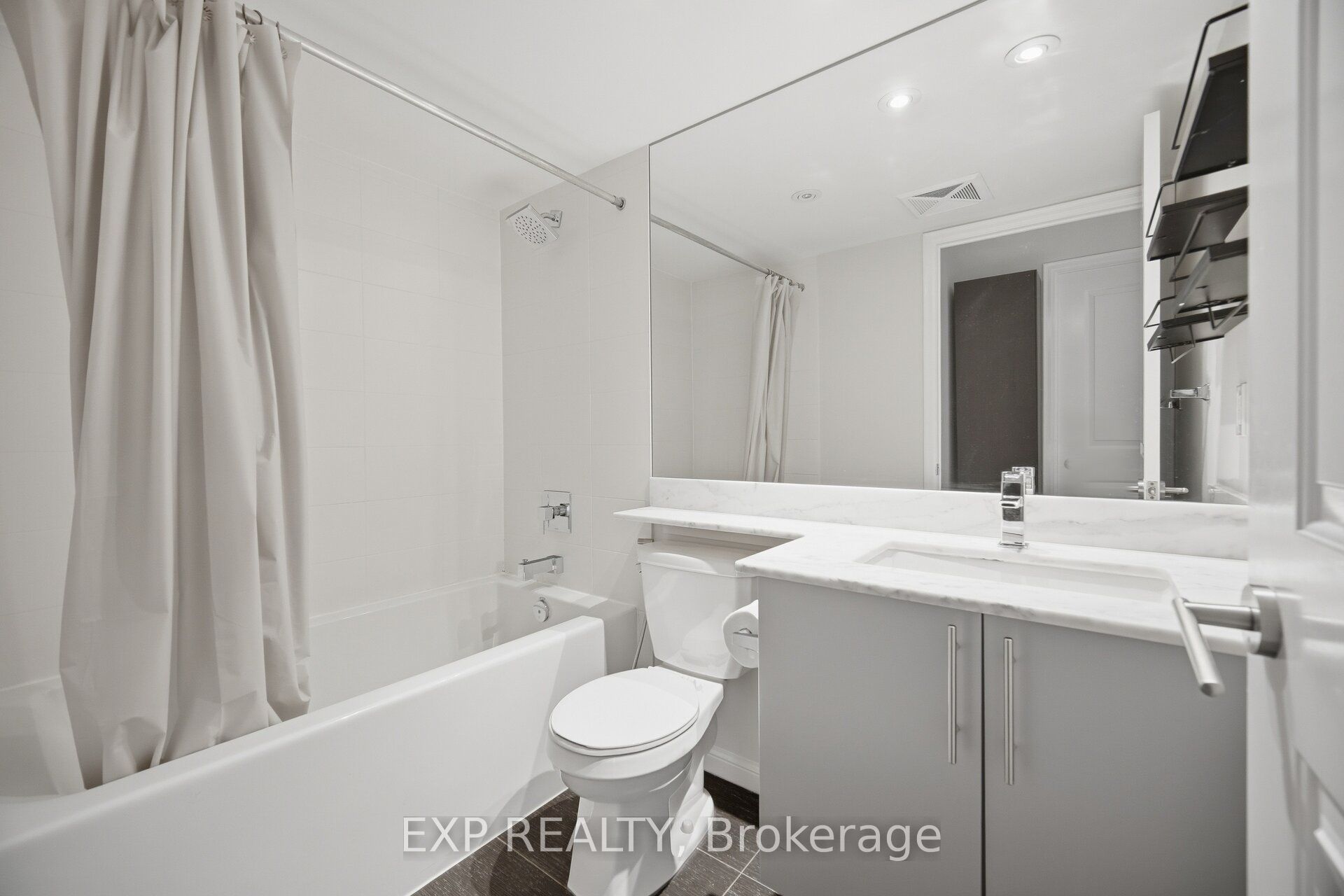 75 East Liberty Street 501 Property Photo 27