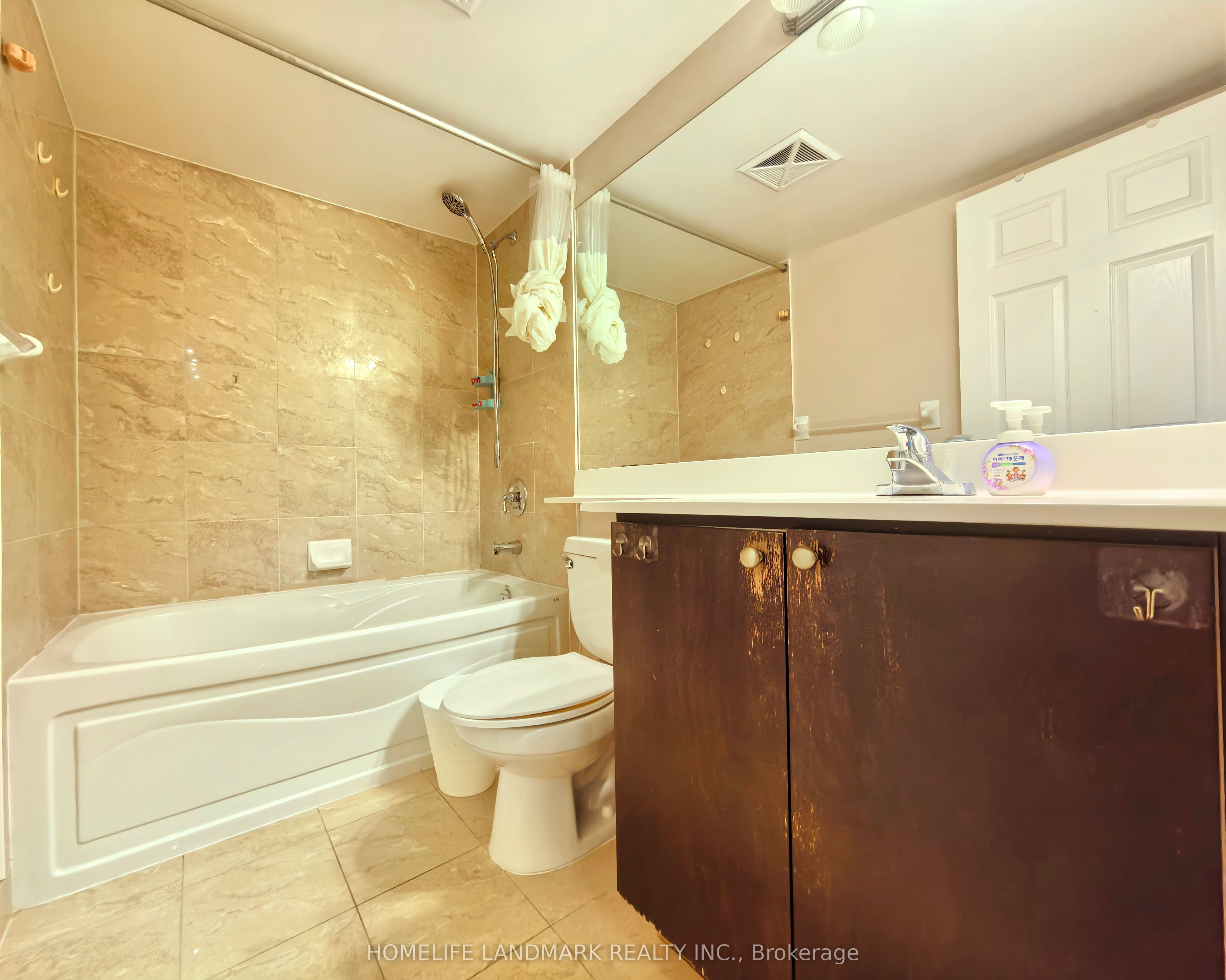 15 Greenview Avenue 406 Property Photo 10