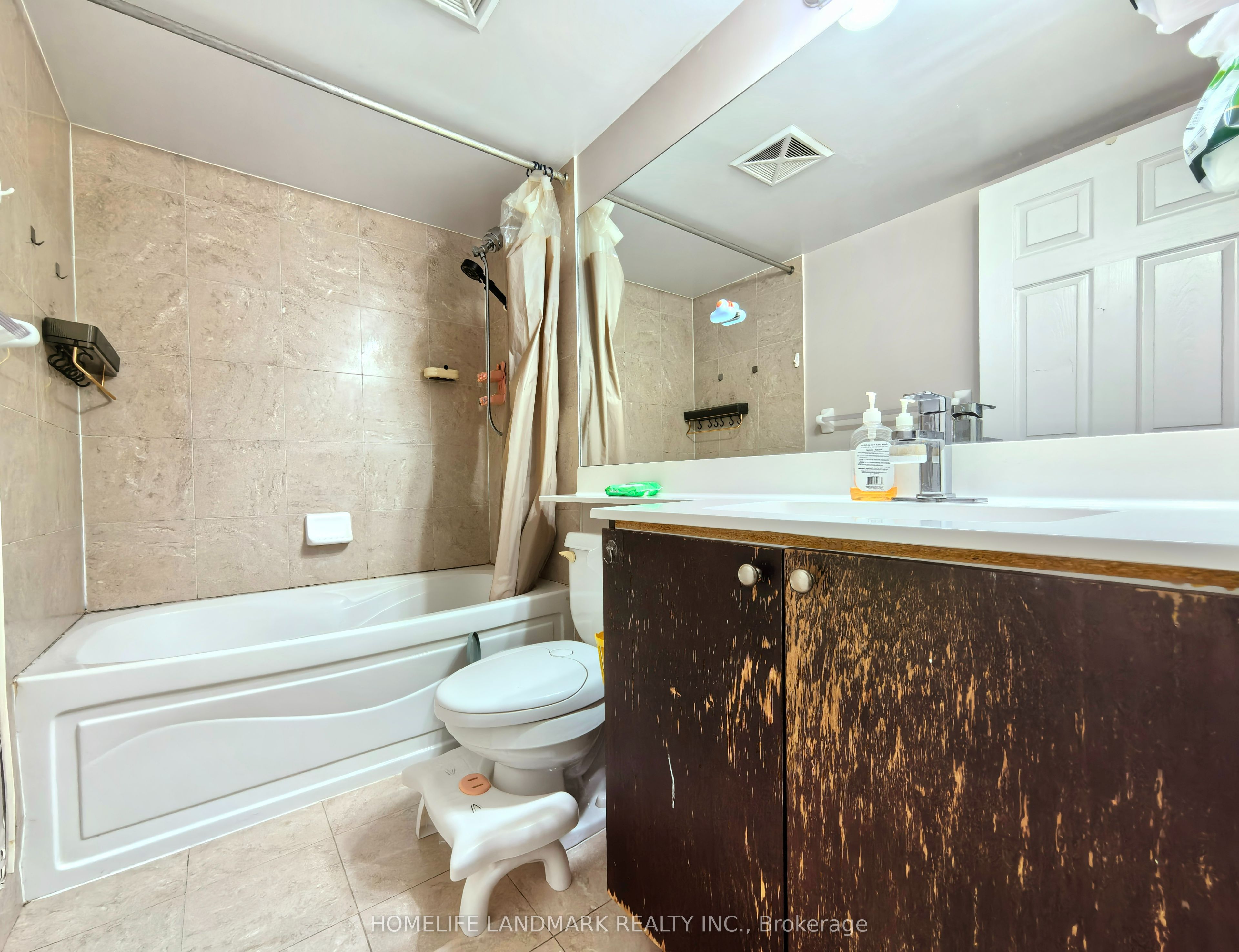 15 Greenview Avenue 406 Property Photo 13
