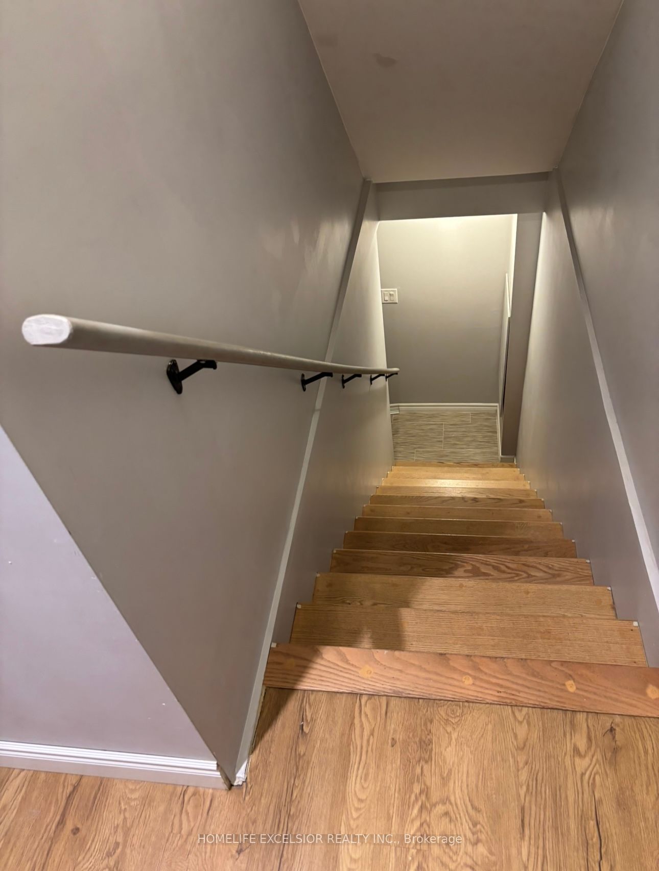 250 Shuter Street Property Photo 10