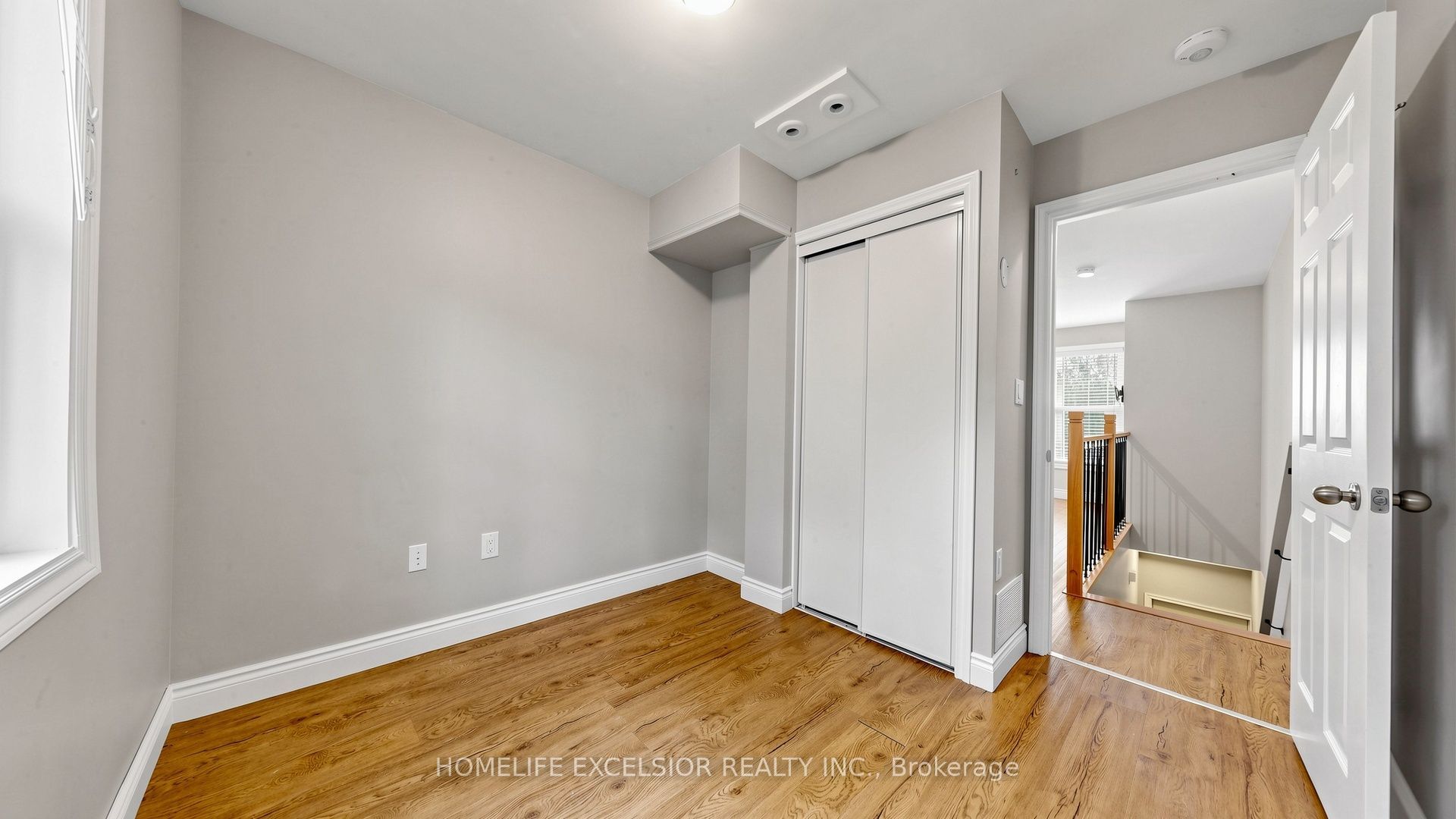 250 Shuter Street Property Photo 37