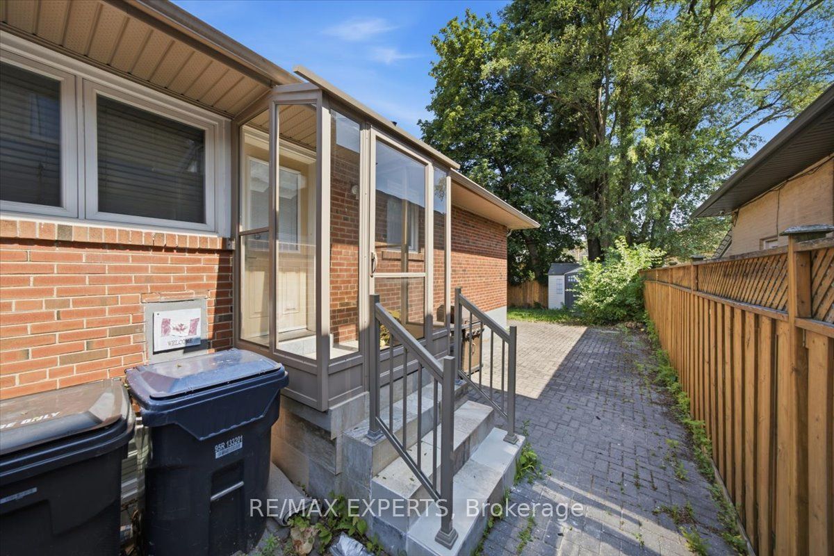 51 Clifton Avenue Lower Property Photo 4