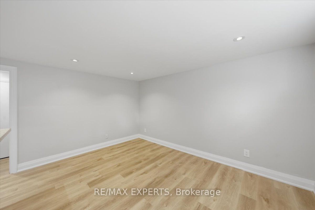 51 Clifton Avenue Lower Property Photo 12