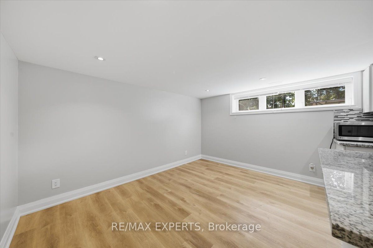 51 Clifton Avenue Lower Property Photo 15