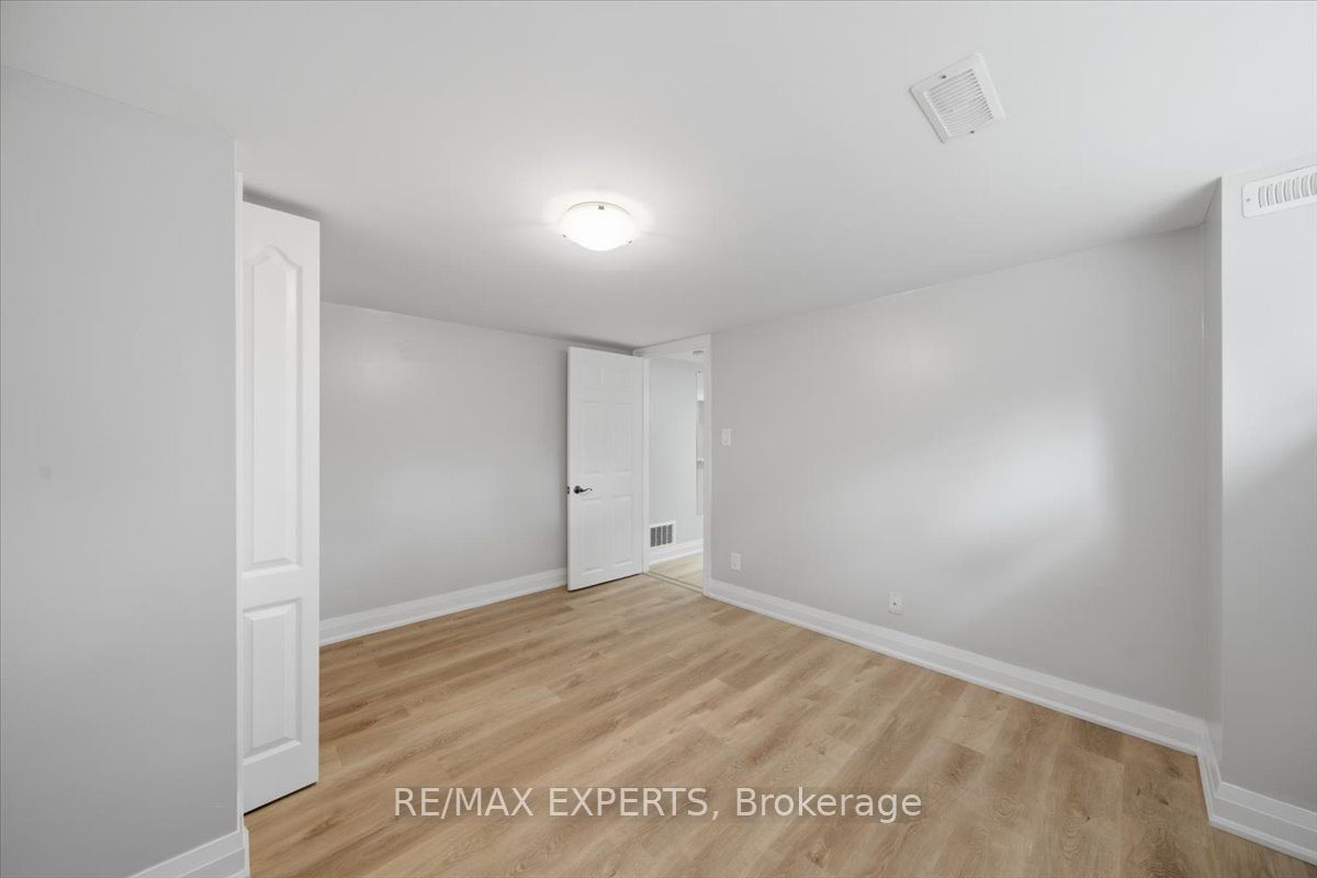 51 Clifton Avenue Lower Property Photo 19