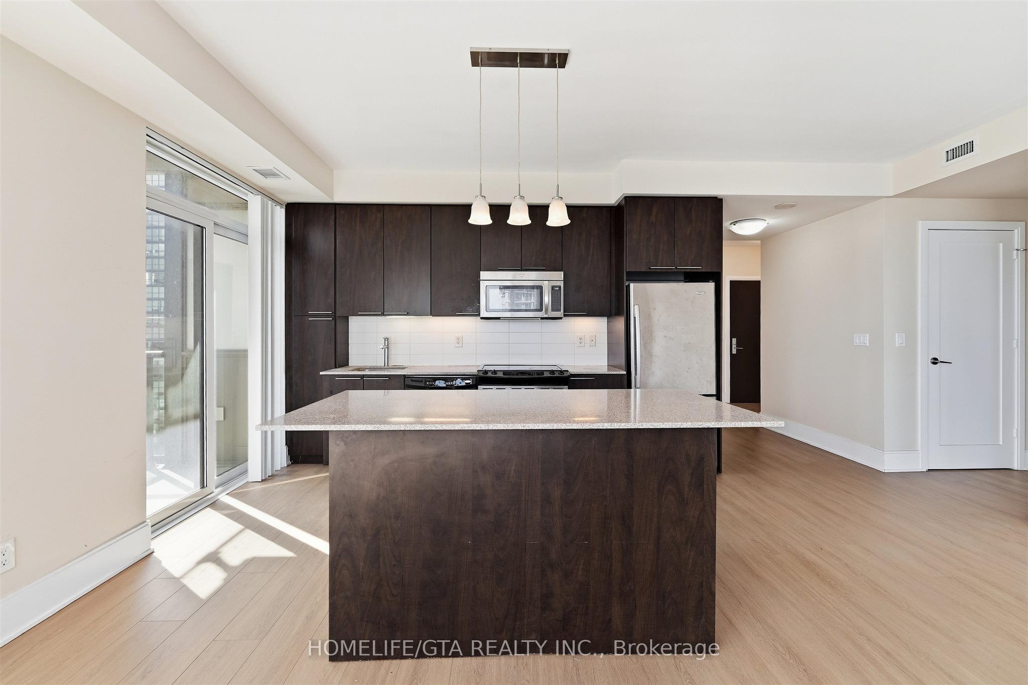 70 Roehampton Avenue 1914 Property Photo 2