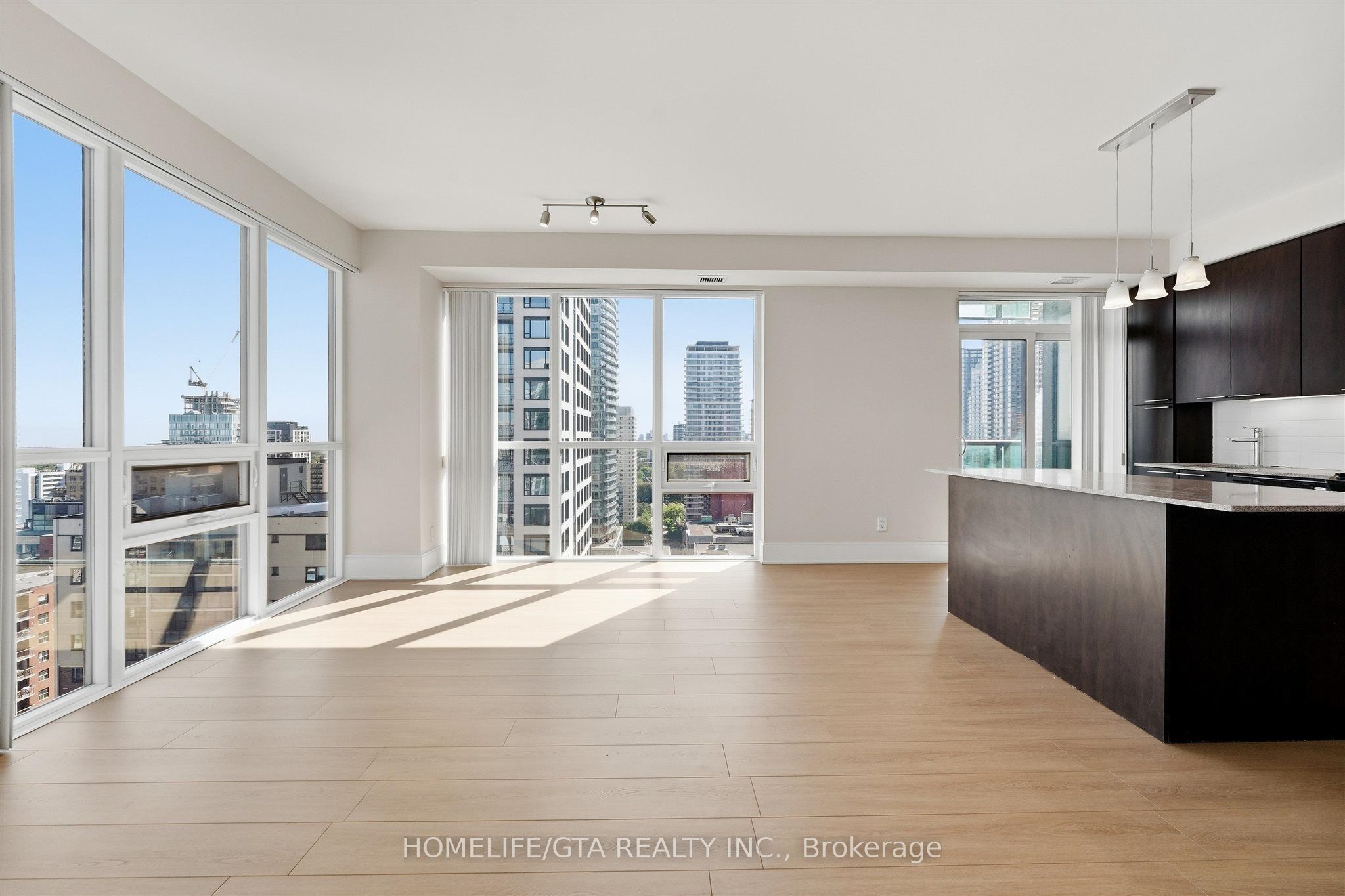 70 Roehampton Avenue 1914 Property Photo 5