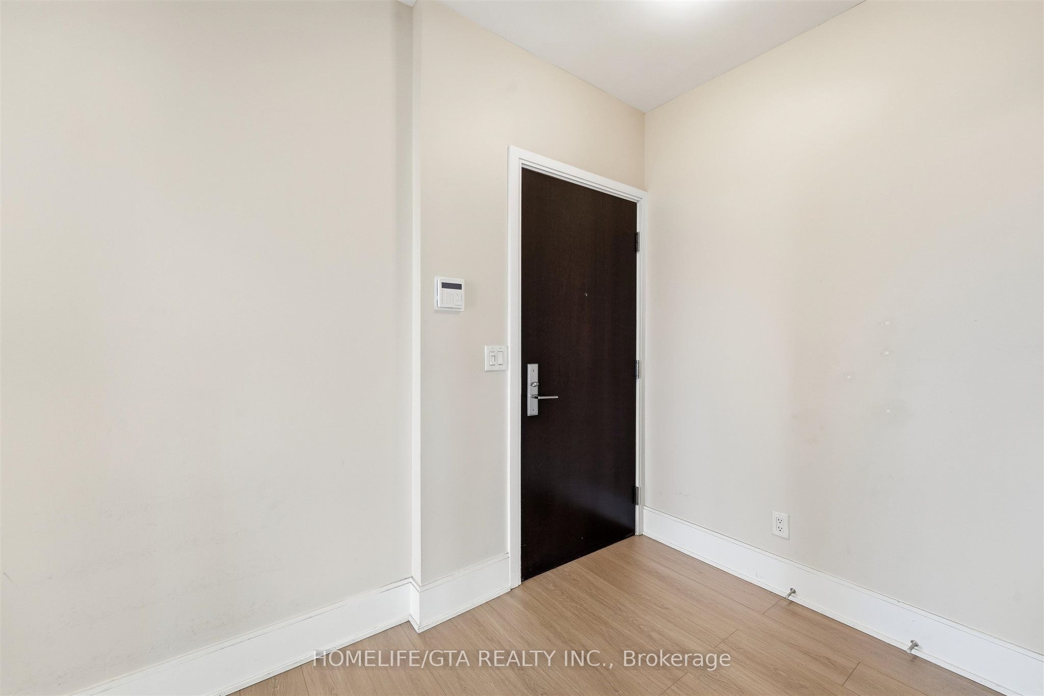 70 Roehampton Avenue 1914 Property Photo 6