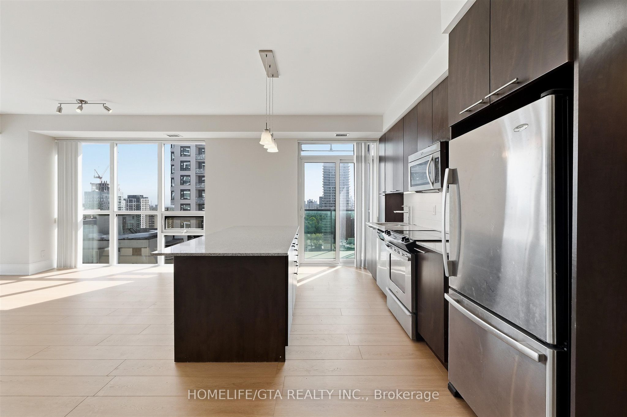 70 Roehampton Avenue 1914 Property Photo 8